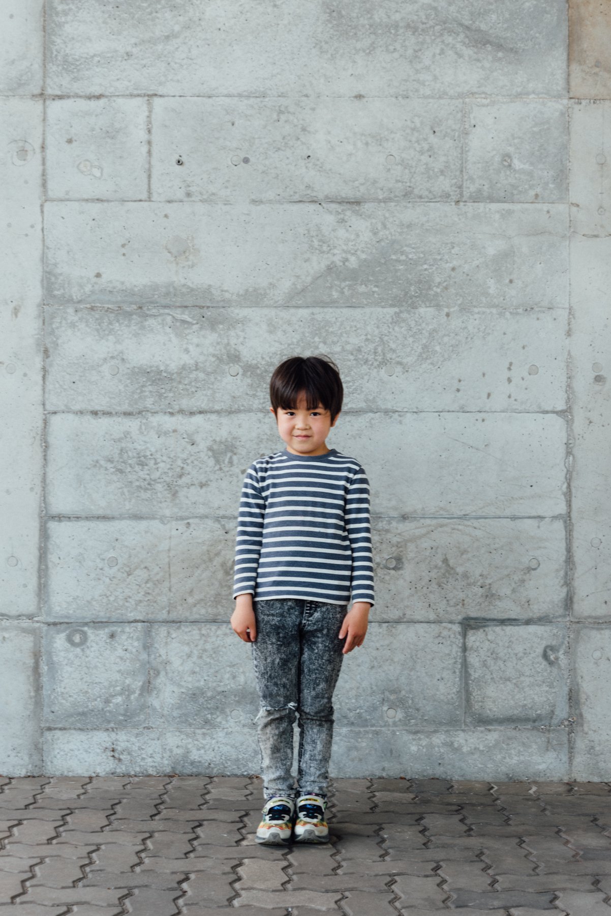  Shirt:  60% COTTON 40% POLYESTER  (ribs)  59% COTTON 39% POLYESTER 2% POLYURETHANE  Pants:  75% COTTON 20% POLYESTER 5% POLYURETHANE   “His grandparents bought these pants and T-shirts for him. They were torn up after a lot of play at daycare. My ol