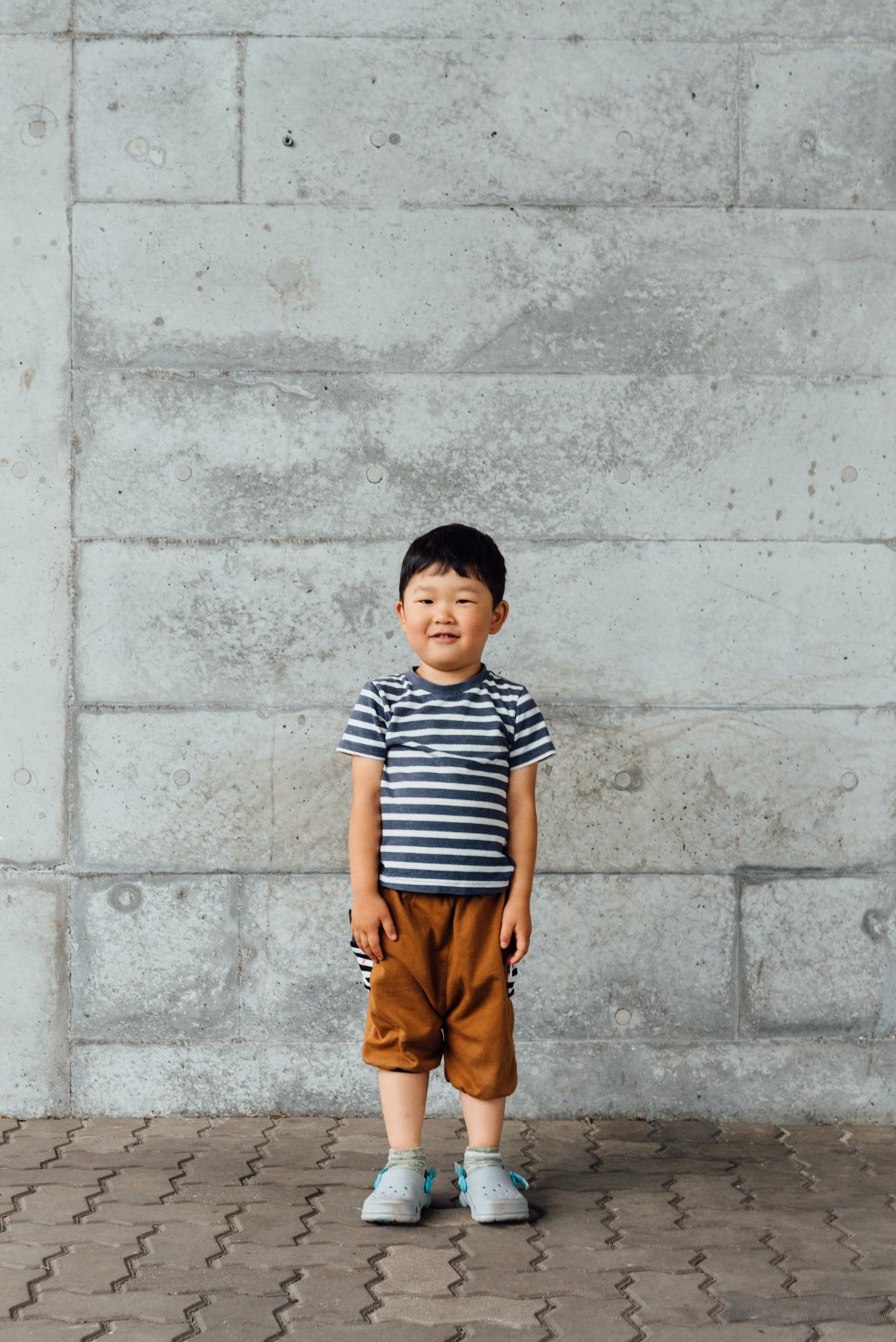  T-shirt:  100% COTTON  Pants:  100% COTTON    Shoes:  RUBBER  “The T-shirt and shoes have became smaller. As for the pants, he says, "they are cute and I don't want to wear them." I will put them in the children's clothing recycle by Sumida Ward, To