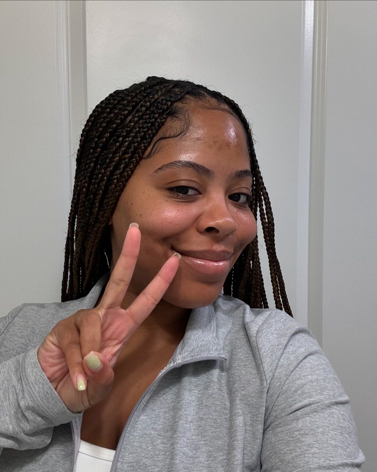 june/july/august 2024

lots of traveling. a great 3months for my hair (got a curly cut in may &amp; had braids for like 10 weeks. it&rsquo;s grown out really nicely). 4 concerts, including my first solo concert (jhene aiko). got back into fiction rea