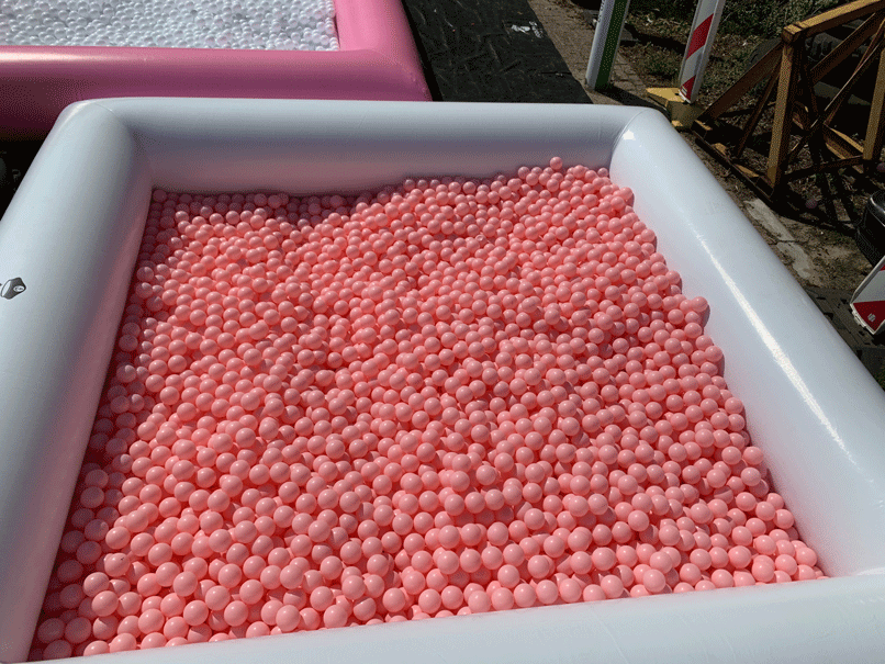 Babyshower-ballenbak-huren-Roze-ballenbakballen-Witte-ballenbak.jpg