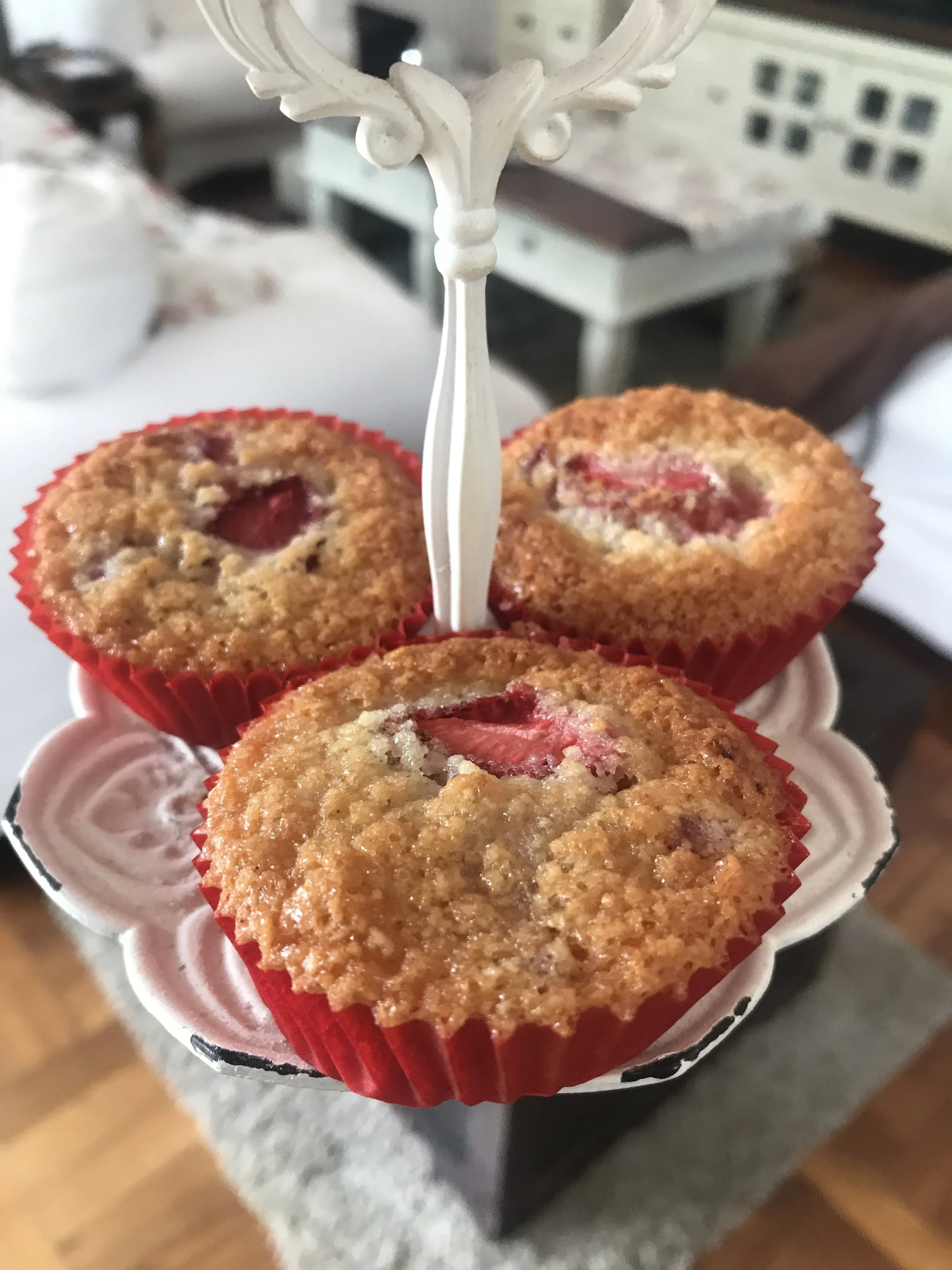 Мини бадемови кексчета с ягоди