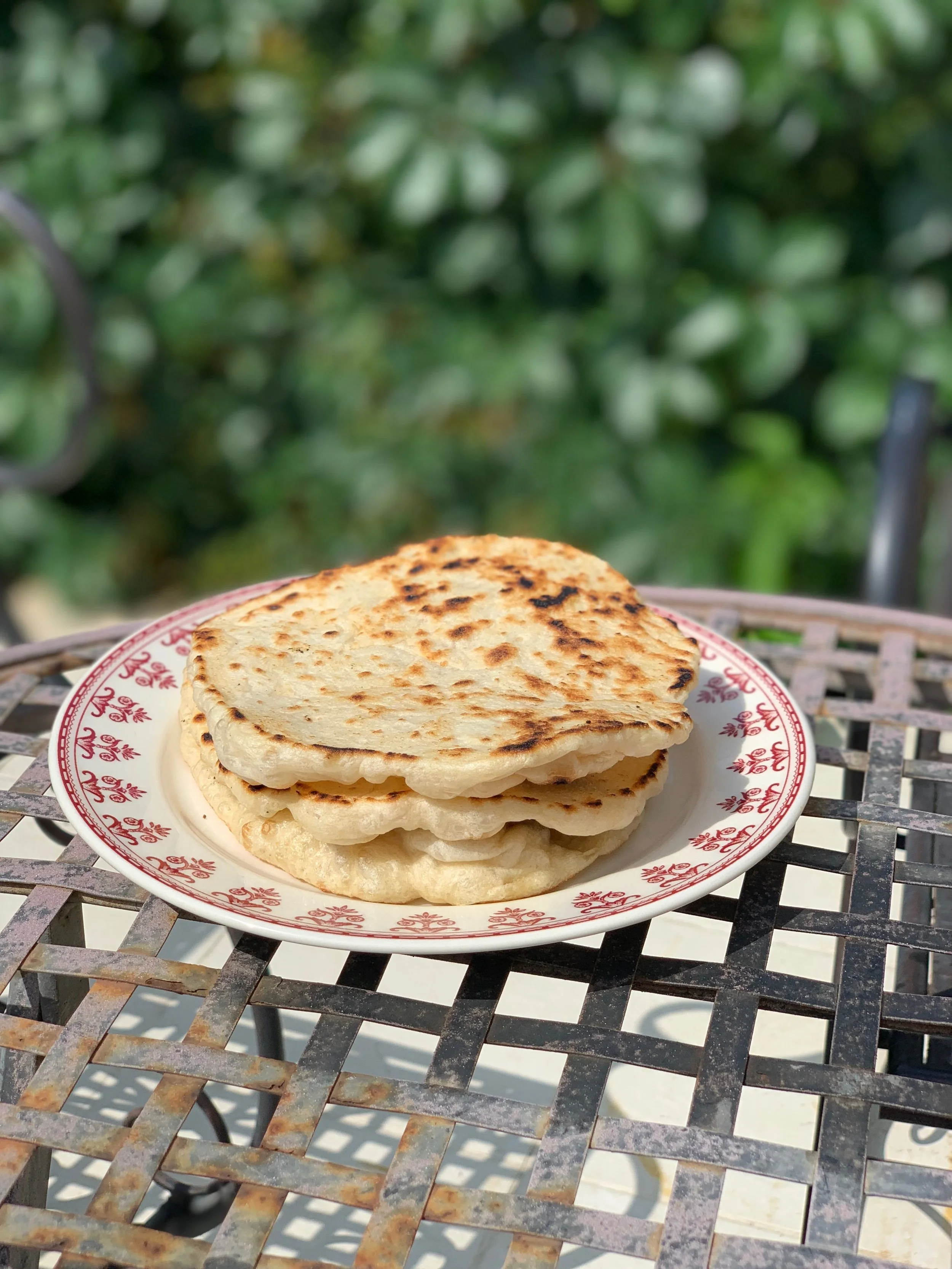 Пърленка - базлама̀ - тънка традиционна турска питка