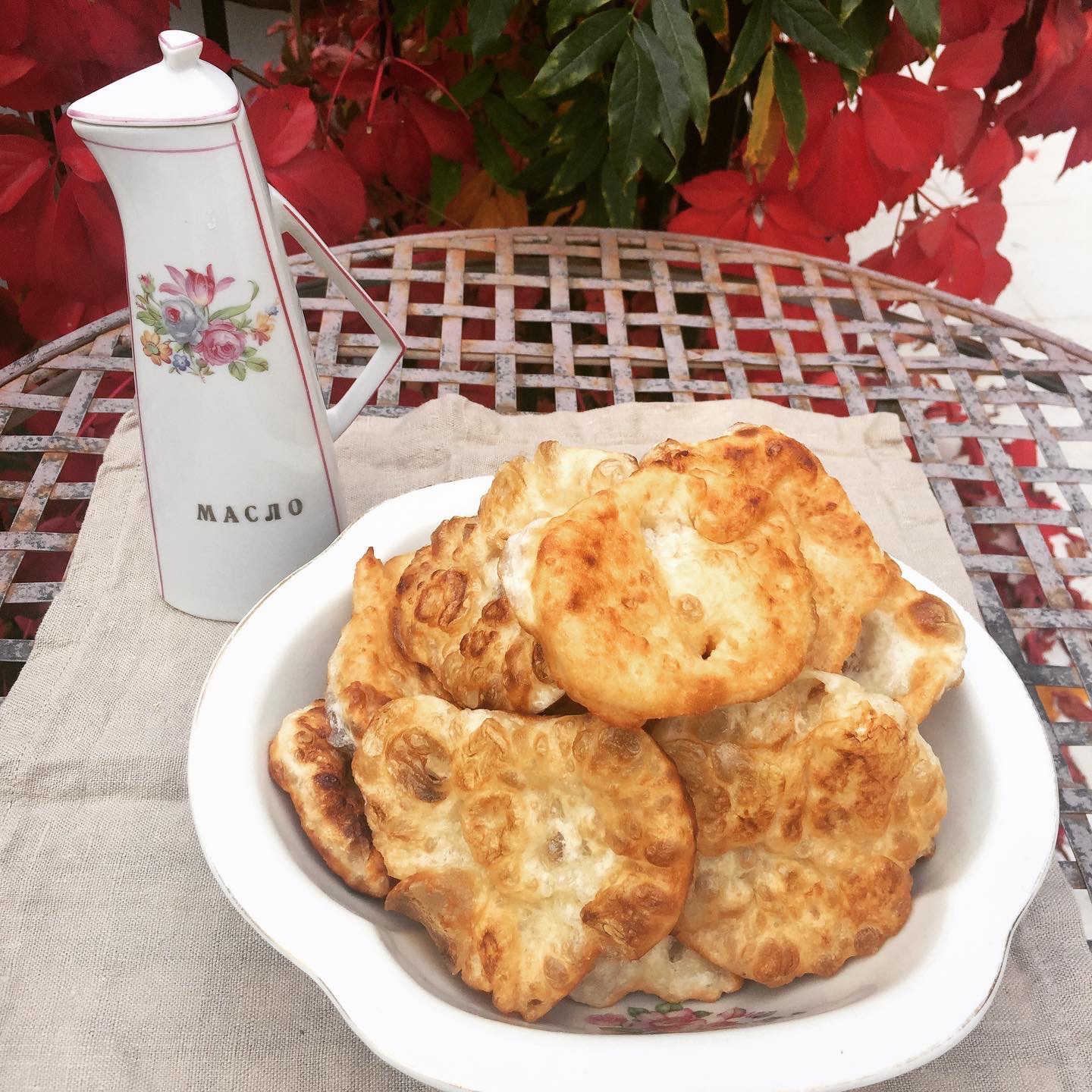 Истинските бабини мекици (с квас)