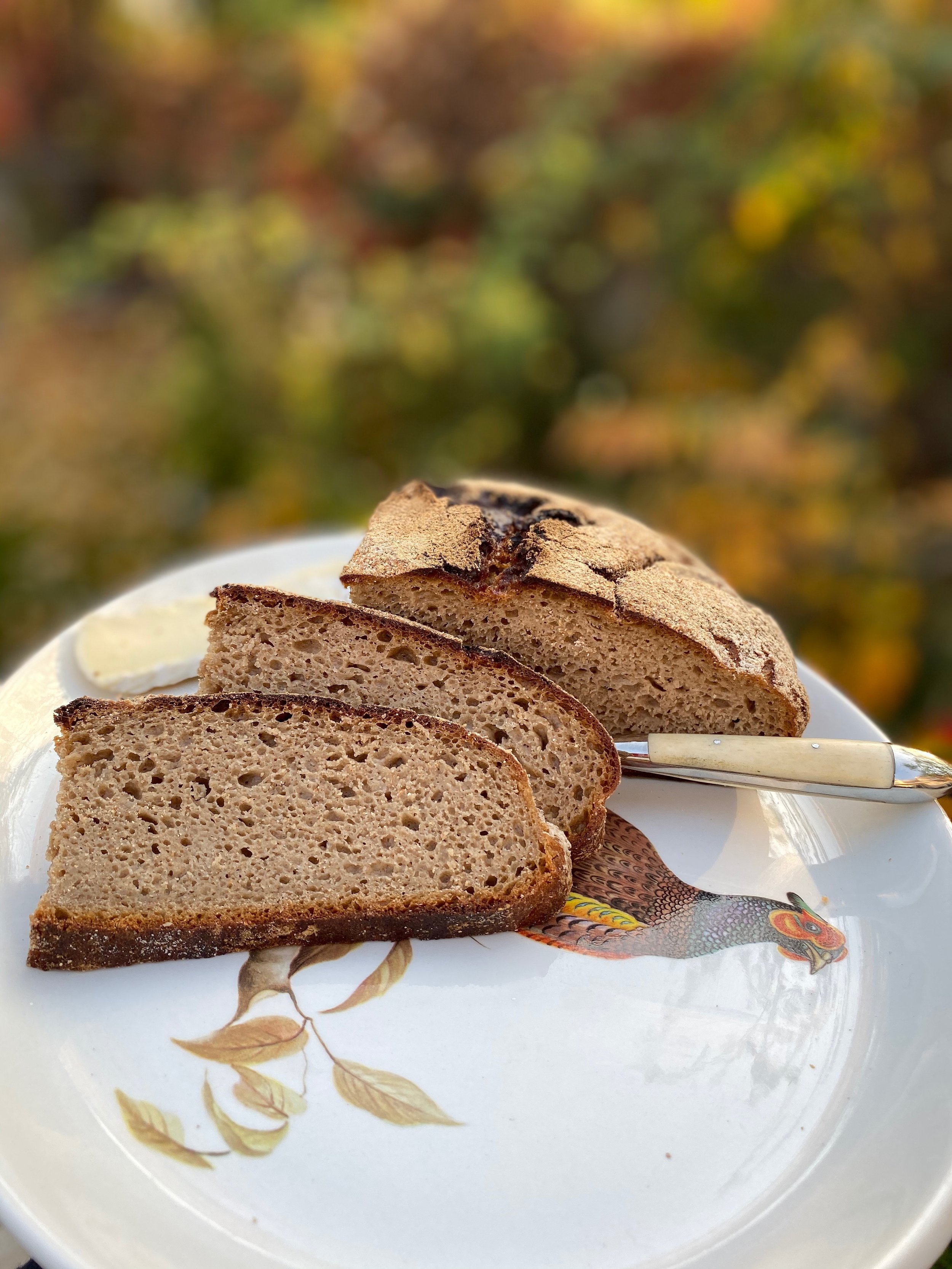 Немски ръжен хляб с квас по тристъпков метод