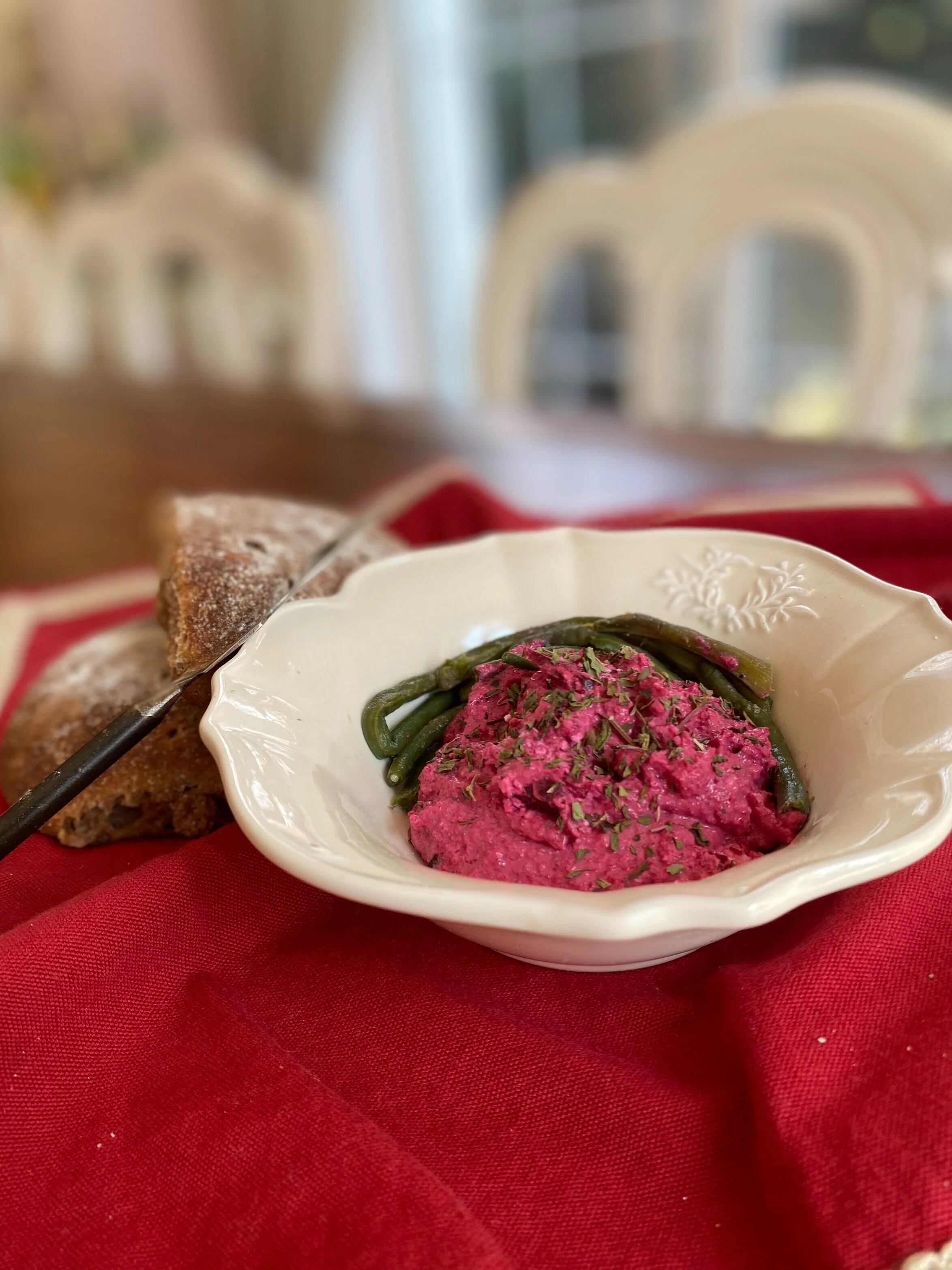Лек пастет от извара и червено цвекло от кухнята на Лиа-Филипа