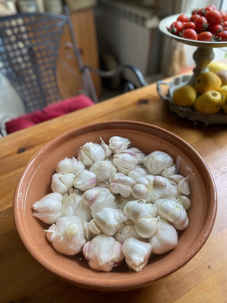 "Кисел чесън" туршия