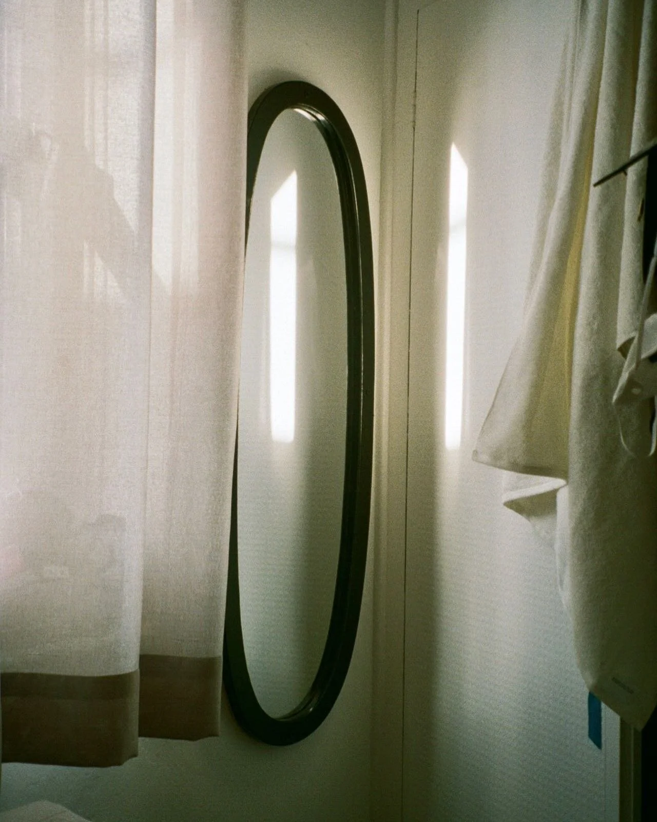 Even after letting go
of the last bird
I hesitate

There is something 
in this empty cage
that never gets released 
.
.
.
.
.
.
Garous Abdolmalekian
#poetry #garousabdolmalekian #longexposure #textandimage #visualdiary #visualresearch #poemsontheunde