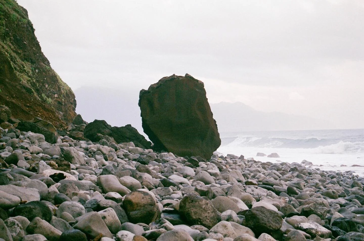 🪩

#visualresearch #visualdiary #filmphotography #photography #artpractice #stasi #contrappasso