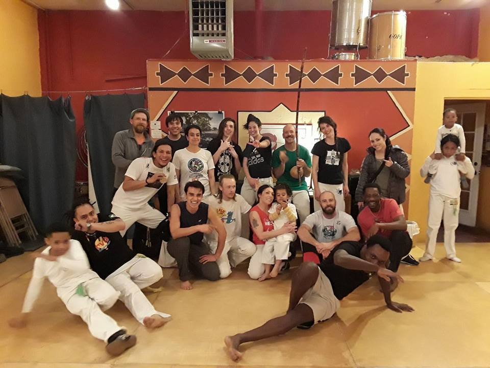 capoeira girassol fb.jpg