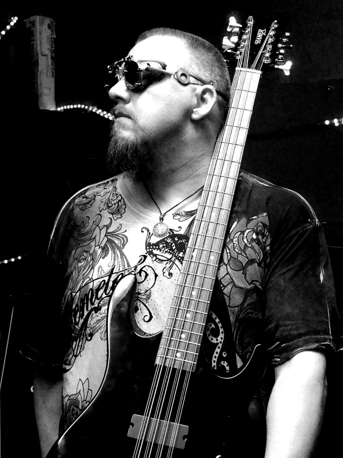 John Howser of Chemical Tree and his Hamer CH-12 12-string bass