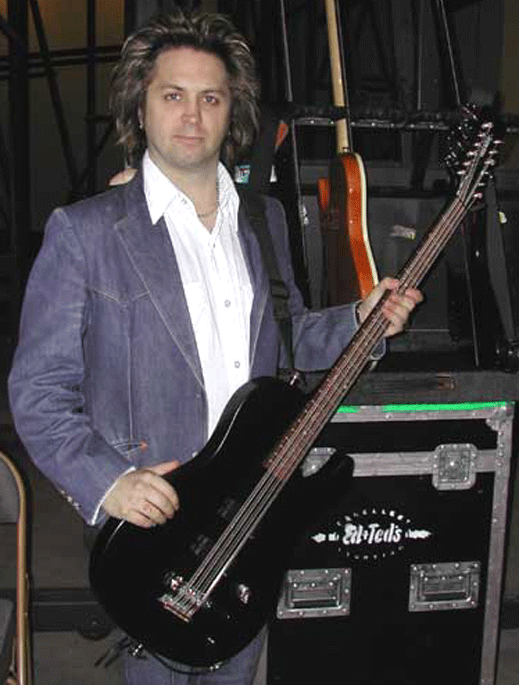Kelly LeMieux and his Hamer “Ament” B12A 12-string bass.