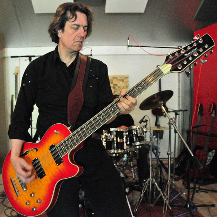 Hans Grimm playing his Waterstone TP-12/34 12-string bass.