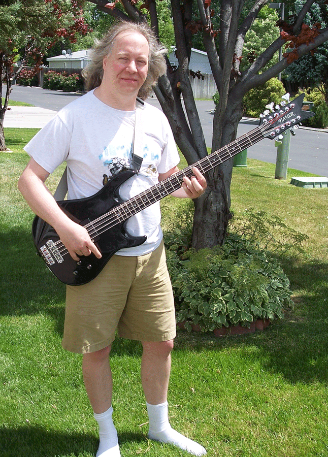 Kevin Macza with his Hamer B12L 12-string bass.
