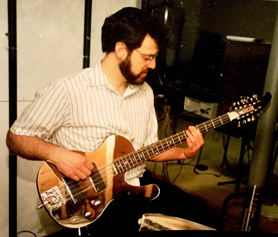 Matt Eichen playing the unique Musicvox Spaceranger mirror finish 12-string bass.