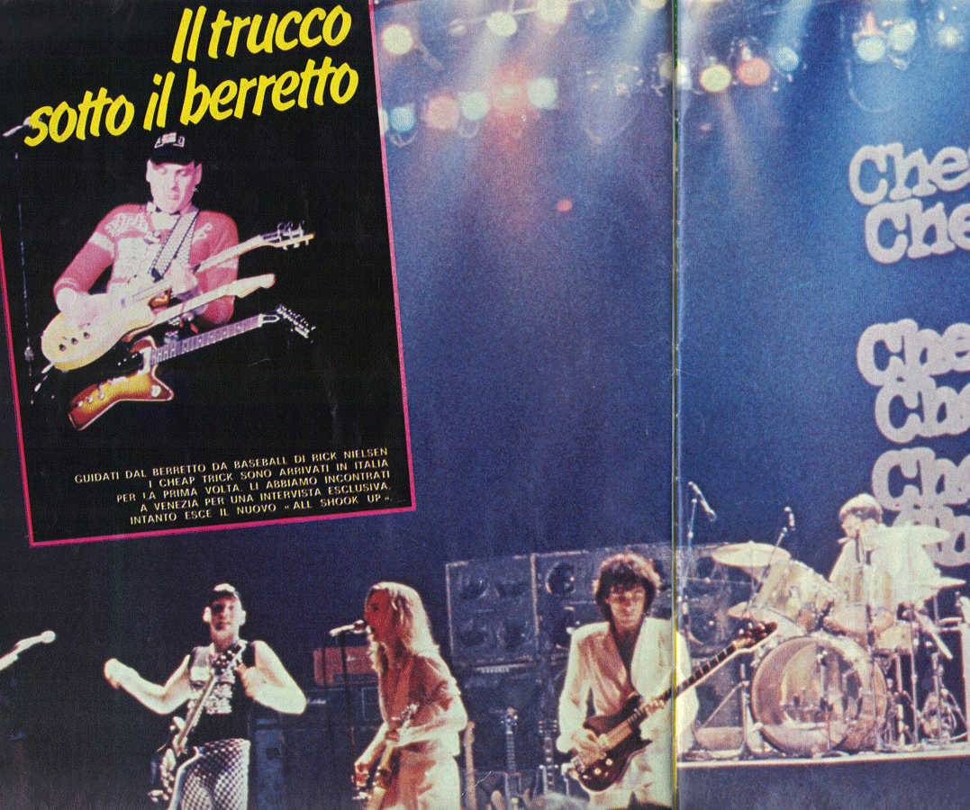 Tom Petersson plays a 4-string bass on stage.