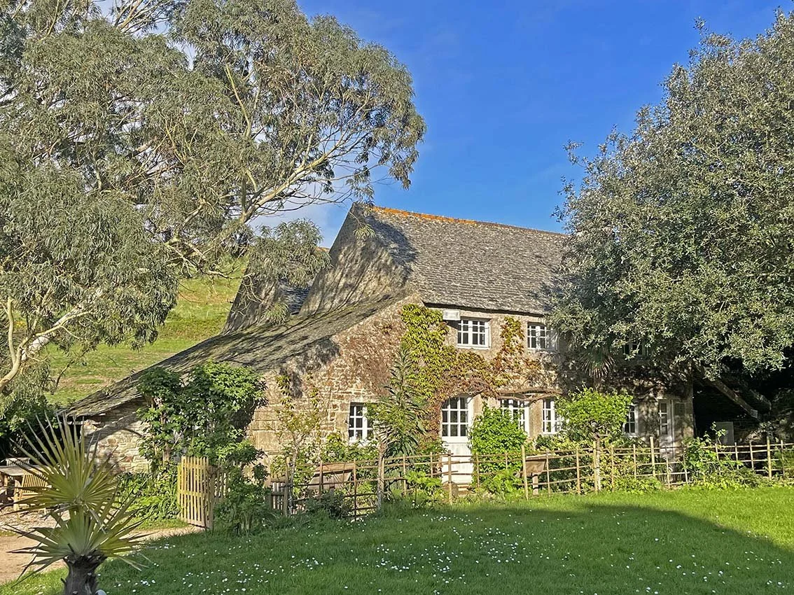 THE GARDENER'S HOUSE