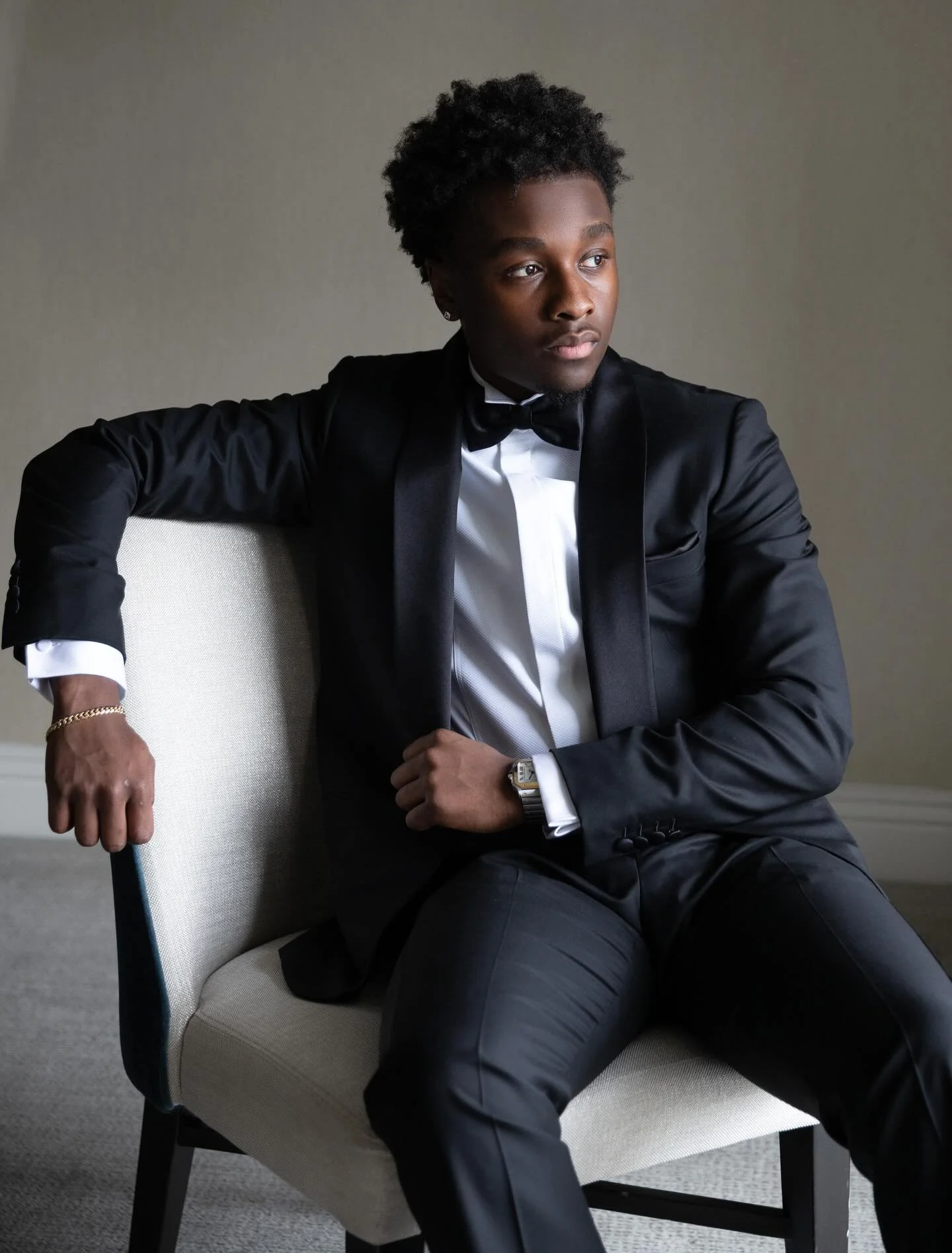 Miles Caton in Louis Vuitton for @wwd before the Critics Choice Awards

@_milescaton_ 

Photos @parkburrphoto 
Assist @artbyjaden 

Styling @ericfigueroajr 
Grooming @malaikafrazier 

#milescaton #sinners