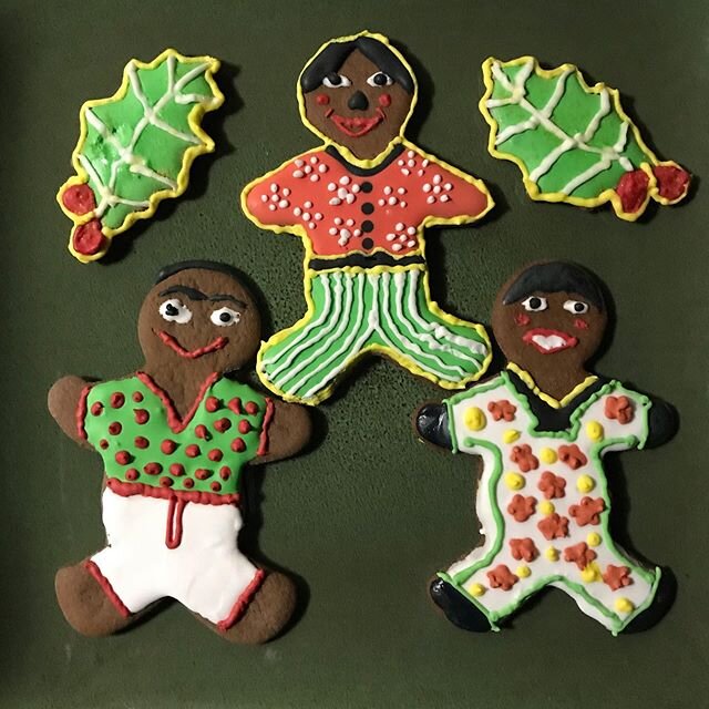 Had a great time decorating gingerbread cookies with friends! Bring on the bright colors and the yummy sweetness!