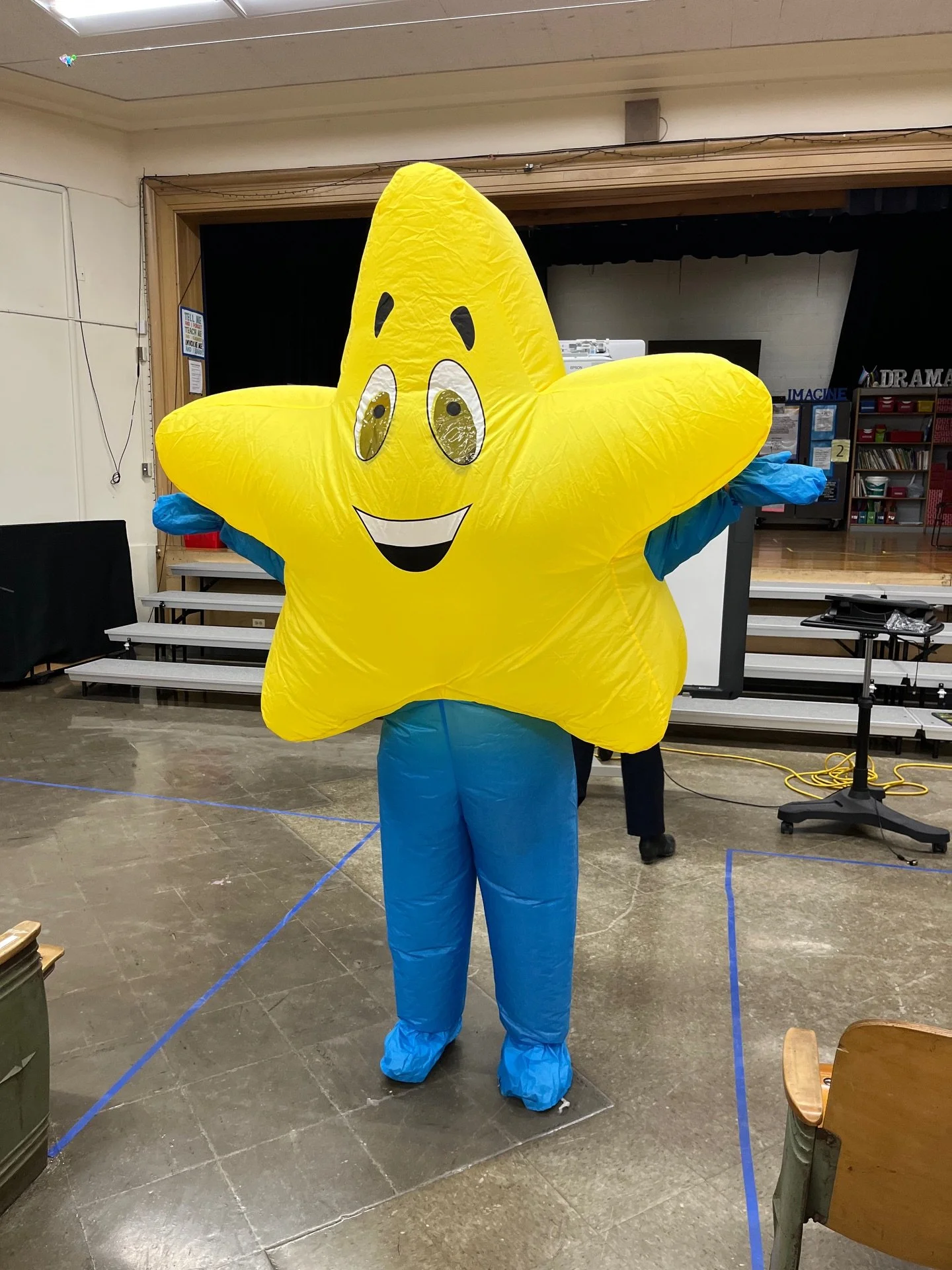 Lincolnwood Open House 1 of 2&hellip;nice to meet so many families and have Starry photo ops during staff meet and greet. See you at the next one in March! 🤩💙💛