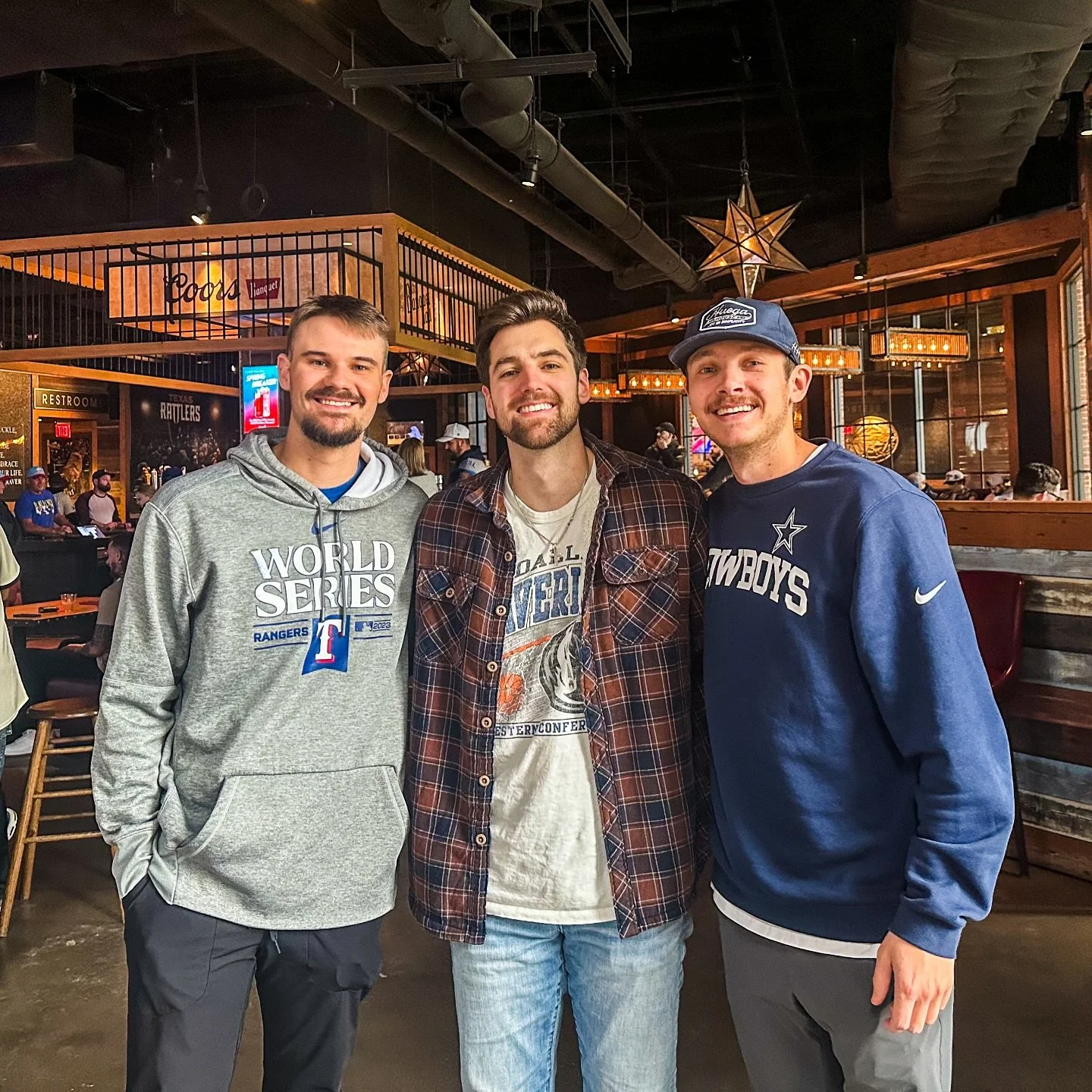 Another weekend in Dallas 🤝 #JonahHeim