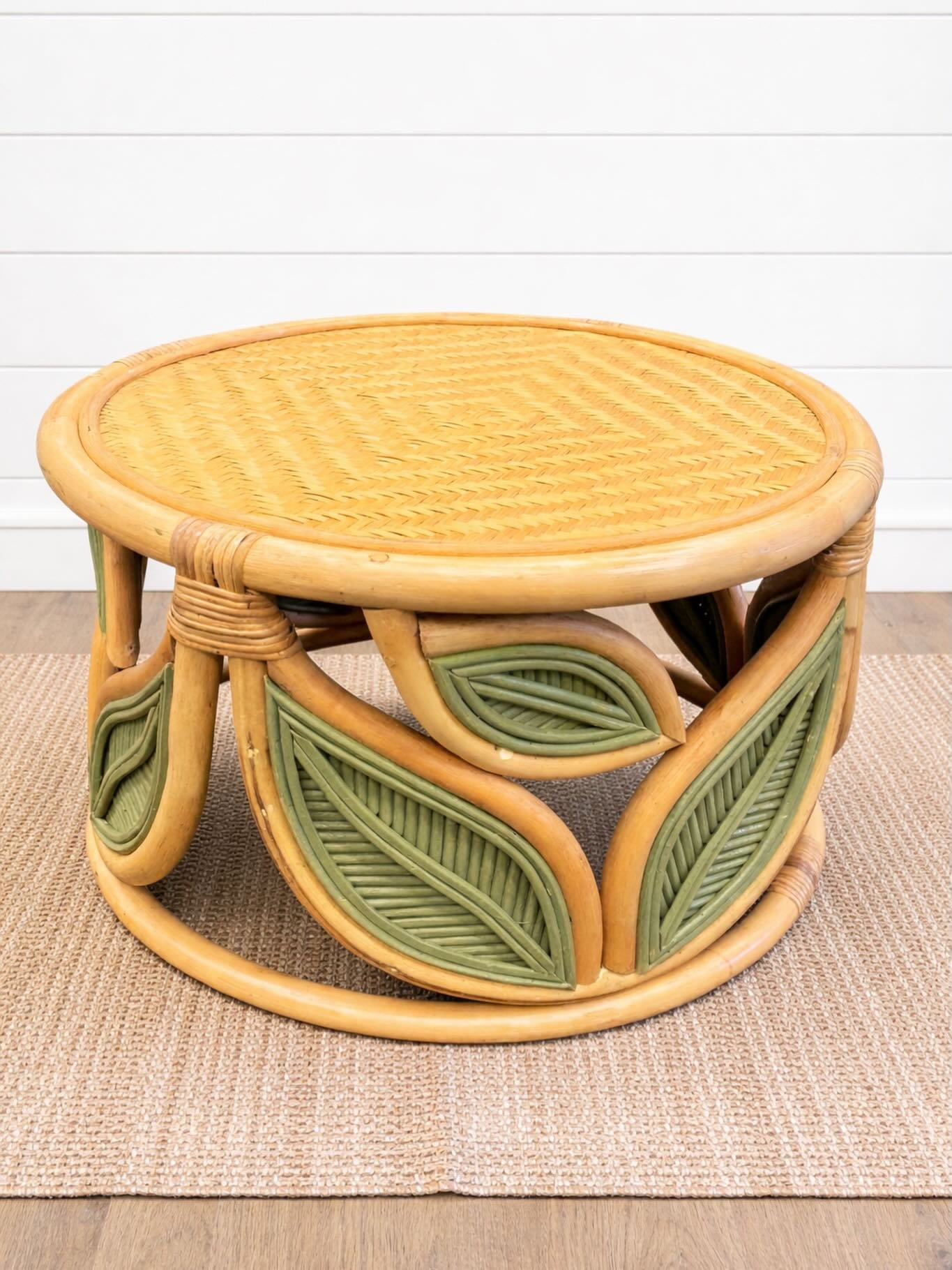 21&rdquo;R 14&rdquo;T Coffee Table/Side Table $124.95 (Retail $217.99)