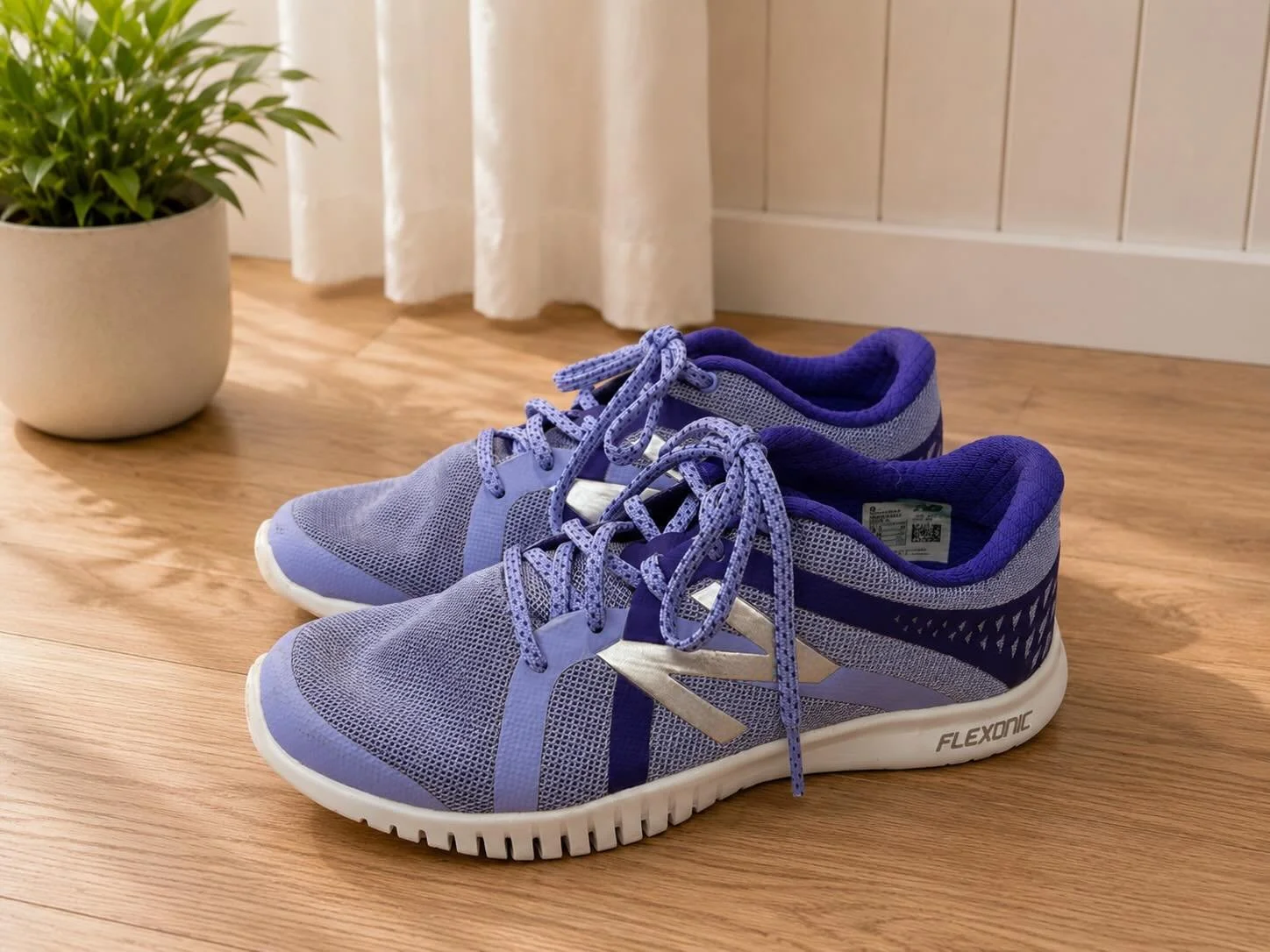 New Balance sneakers, size 6.5, $36.95