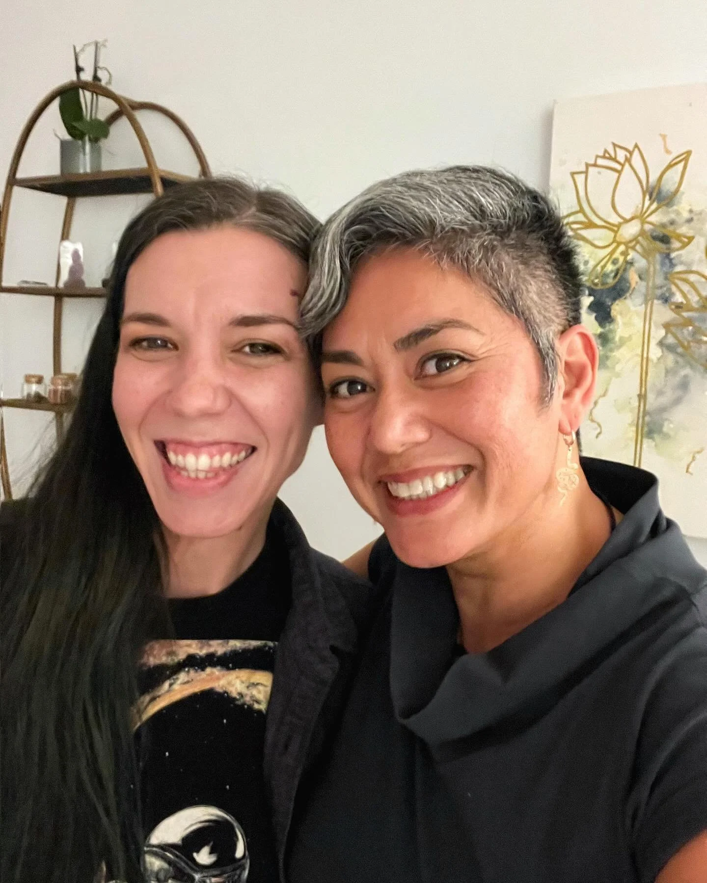 Today&rsquo;s another very special day for me as I got to meet @nataliemckeanart whose artwork I am a big fan of.  Imagine my delight in learning that we have so many things in common!  If you&rsquo;re also drawn to sci-fi illustrations with stories 