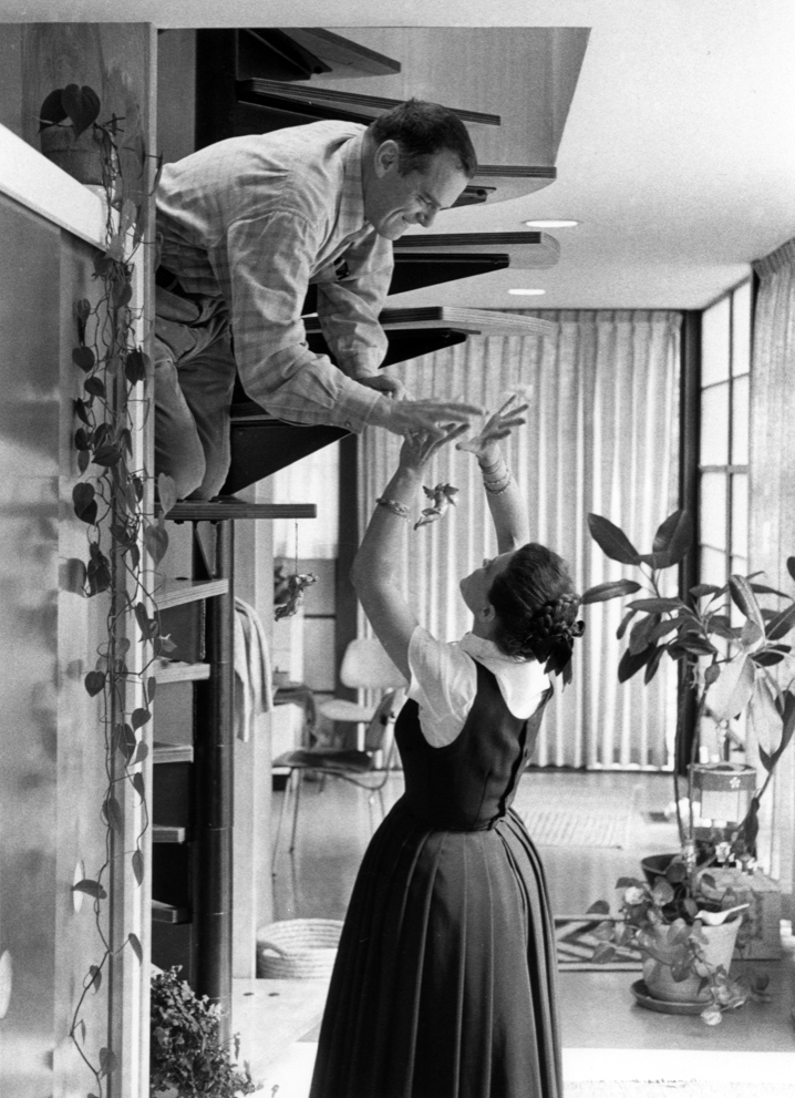 charles-ray-eames-at-home-c70.jpg