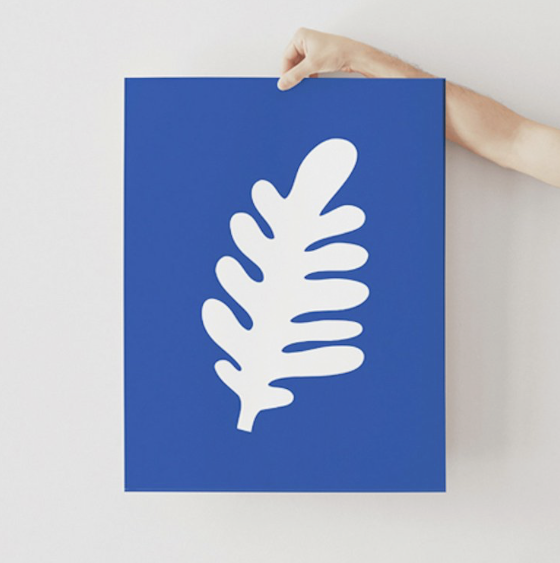 selection-shopping-deco-bleu-klein-affiche-feuille-matisse.png