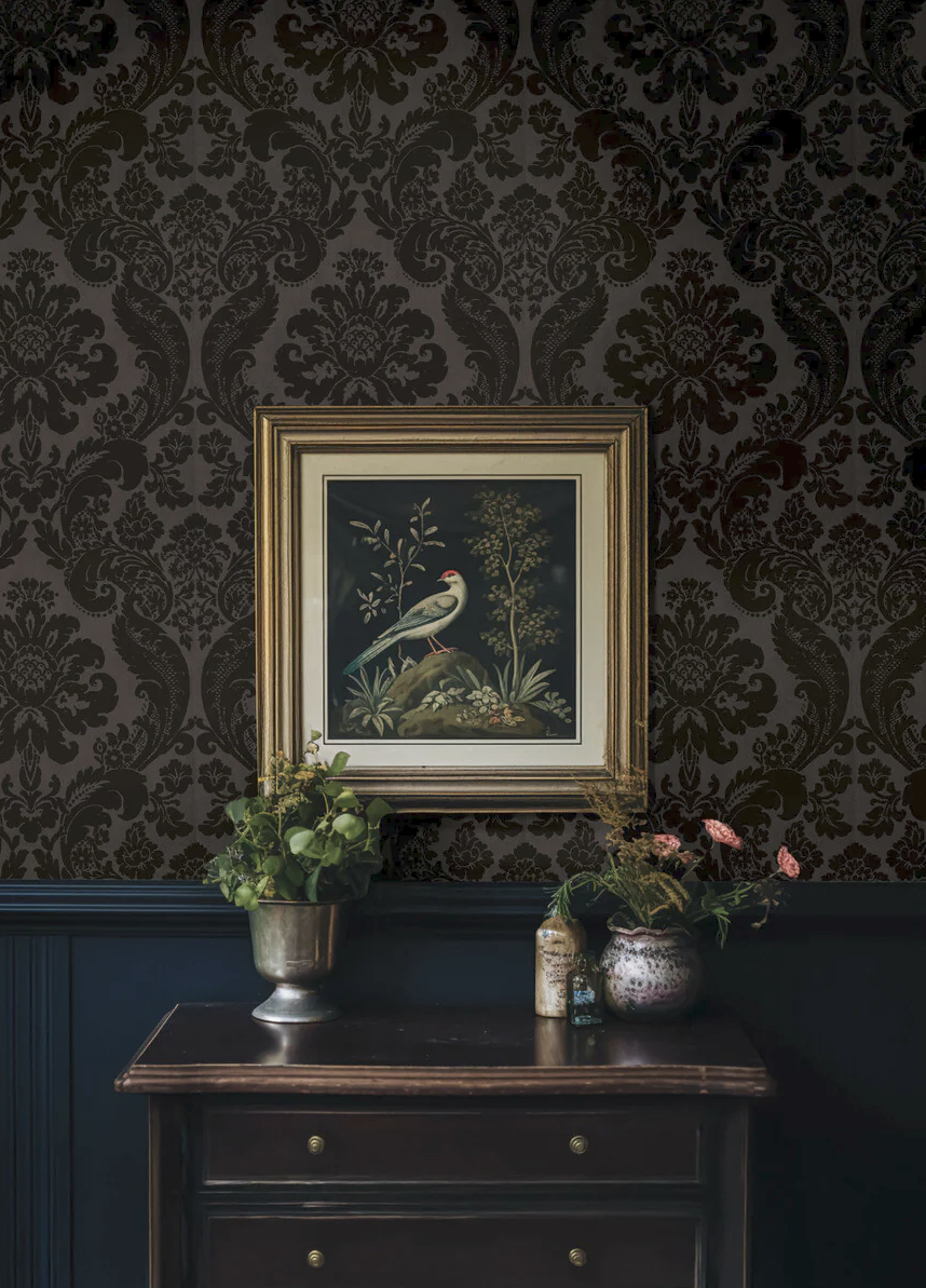 moody-black-damask-velvet-wallpaper