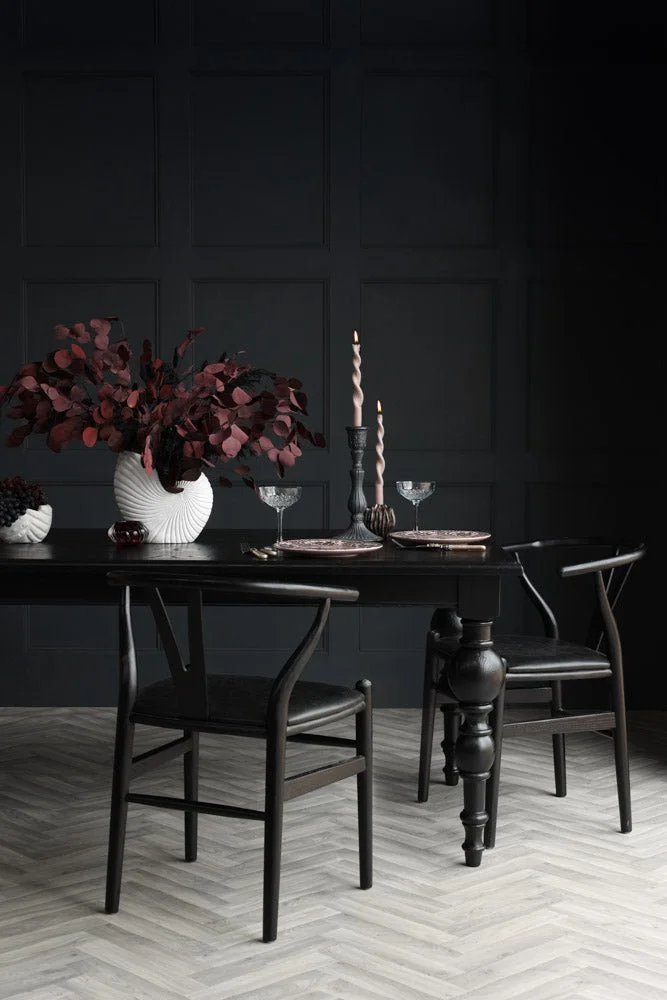 dark-and-moody-tablescape