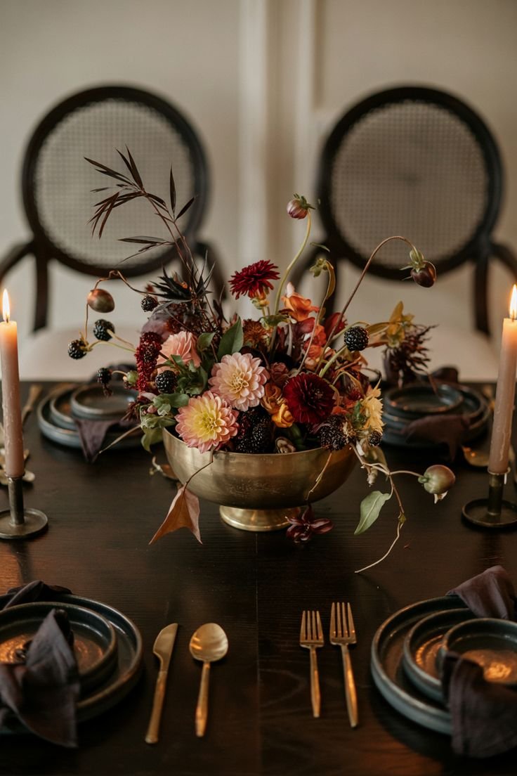 moody-vintage-wildflower-bouquet