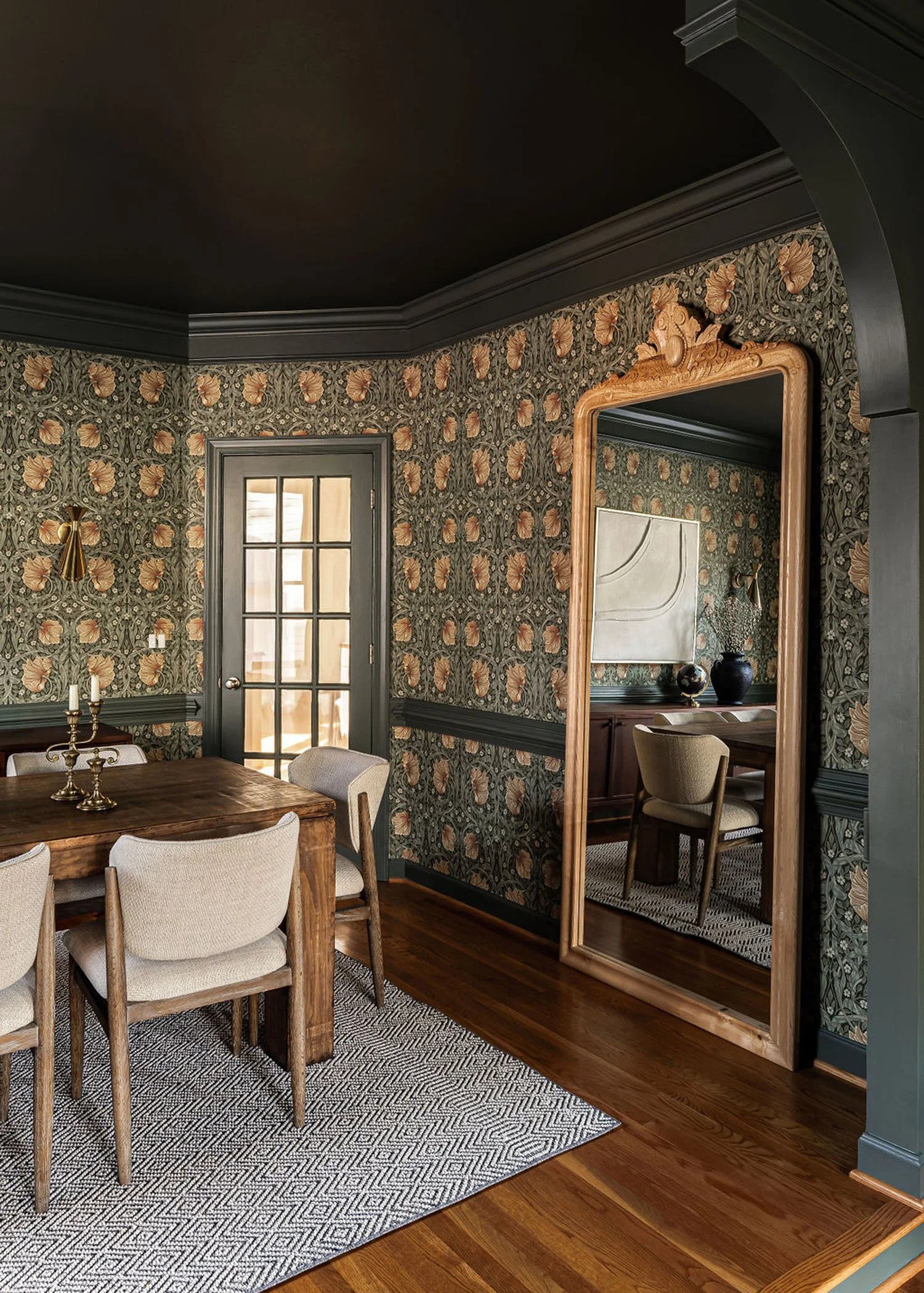 moody-interior-verdure-wallpaper-mirror.jpg
