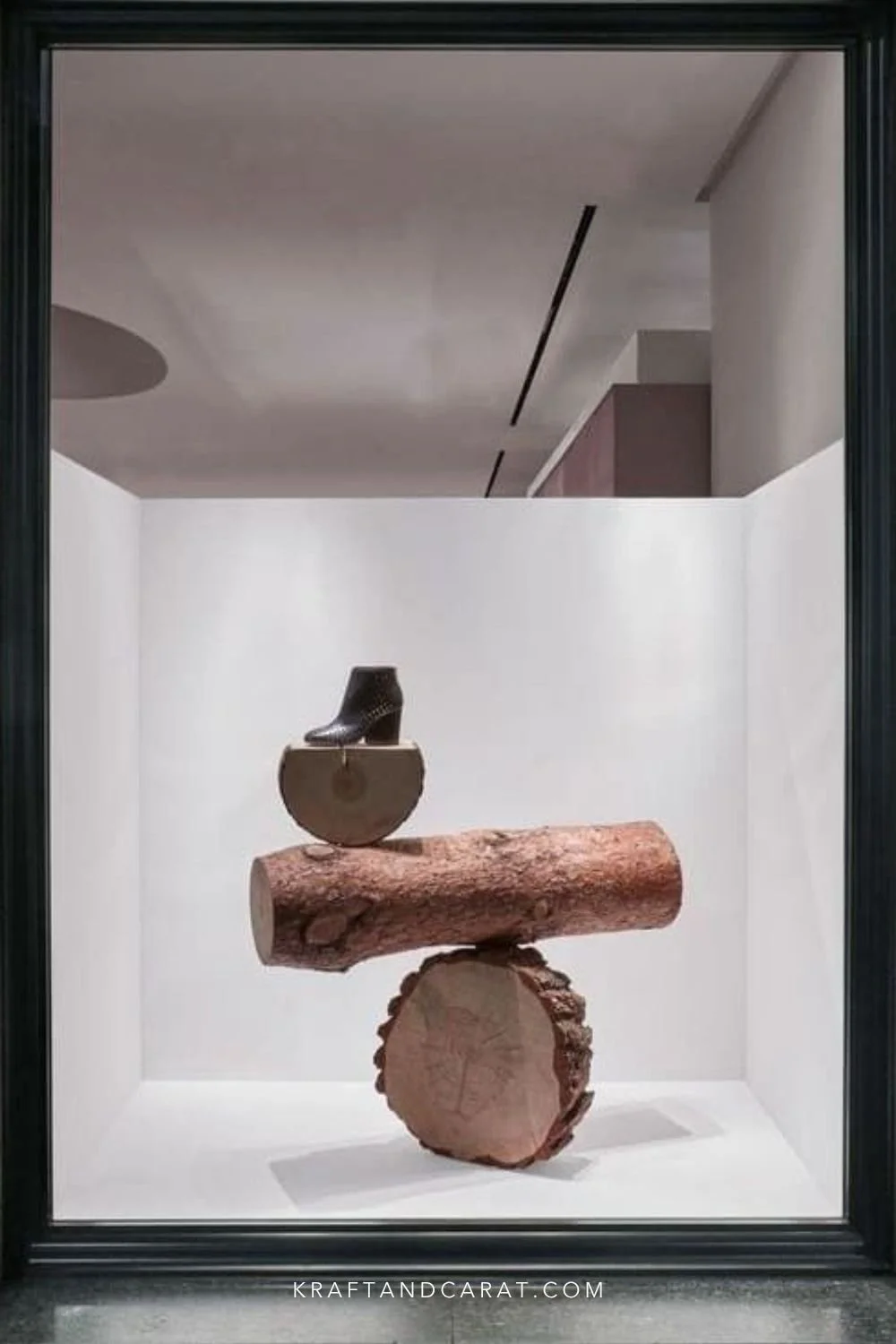 hermes-tree-log-london-2016-window-display-kc.jpg