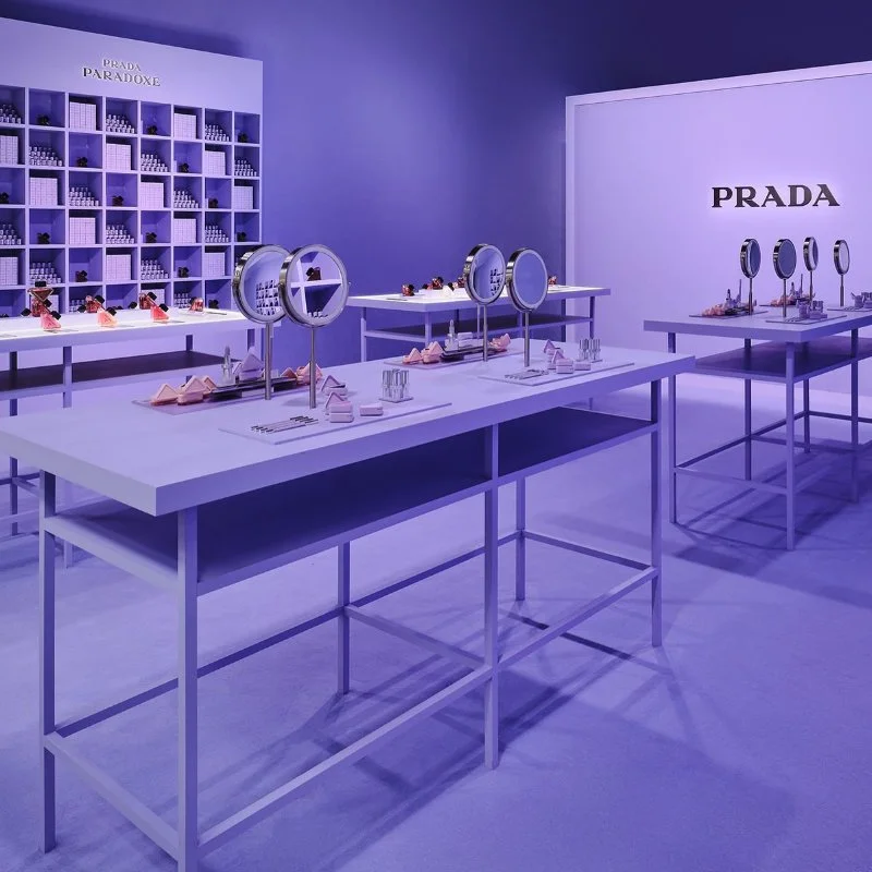 The Monochrome Pop-Up Strategy: The Power of "Color Drenching" in Retail