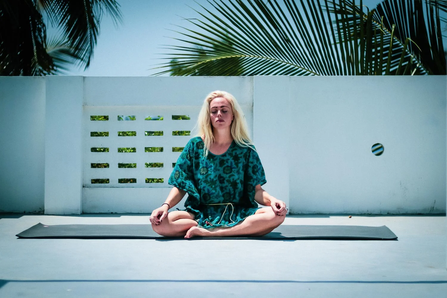 ziba_meditate_eforew_shala.jpg