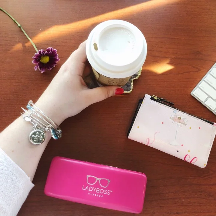 JEWELRY MEETS TECH: DISCREET WAY TO SEND AN SOS! (BRACELET, NECKLACE OR KEYCHAIN)