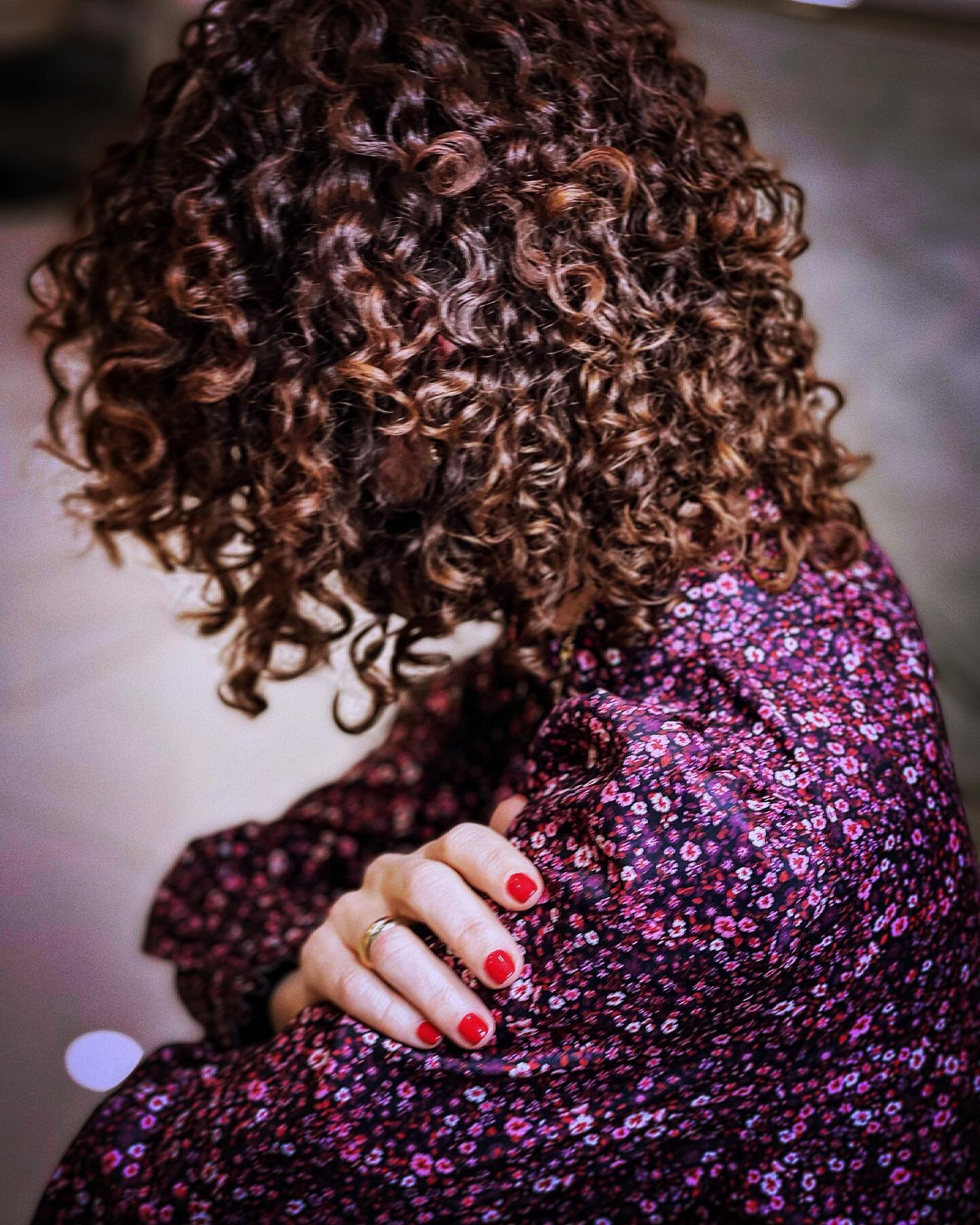 CURLY Queens-

Don&rsquo;t hush the process. 
Allow Yourself to Grow at your Own Pace.
stop Comparing your Life yo What&rsquo; other People are ACHIEVING! 

#color&amp;curlcutbyTeoSorce# 
#curlyhairstyles#drycuttingspecialist#drycutting#devacurls#lep