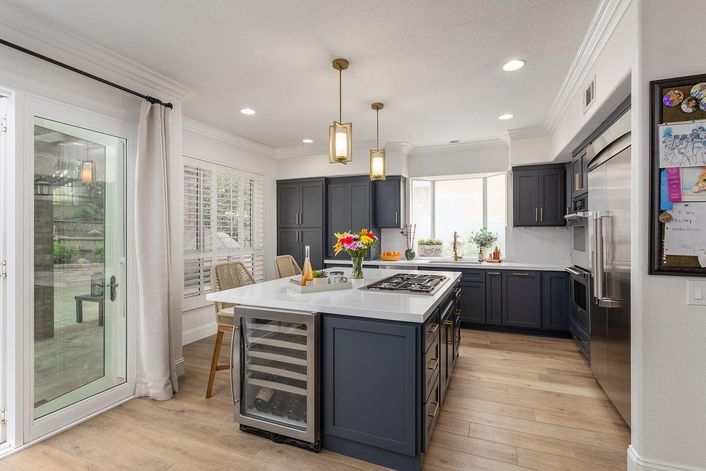 Blue cabinets are a breath of fresh air, am I right? 📸

If you need real estate photography or videography, visit our website to schedule an appointment or to learn more! 🔗

#Realestatephotographer #coronarealestate #realestatephotography #temecula