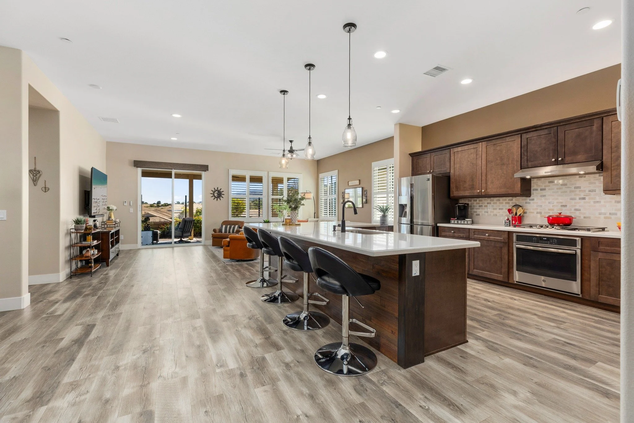 Recent photoshoot in San Diego, CA 📸🏡

DM us to book a photoshoot for your listing!

#sandiegorealestate #carlsbadrealestate  #OceansideRealEstate  #beautifullistings