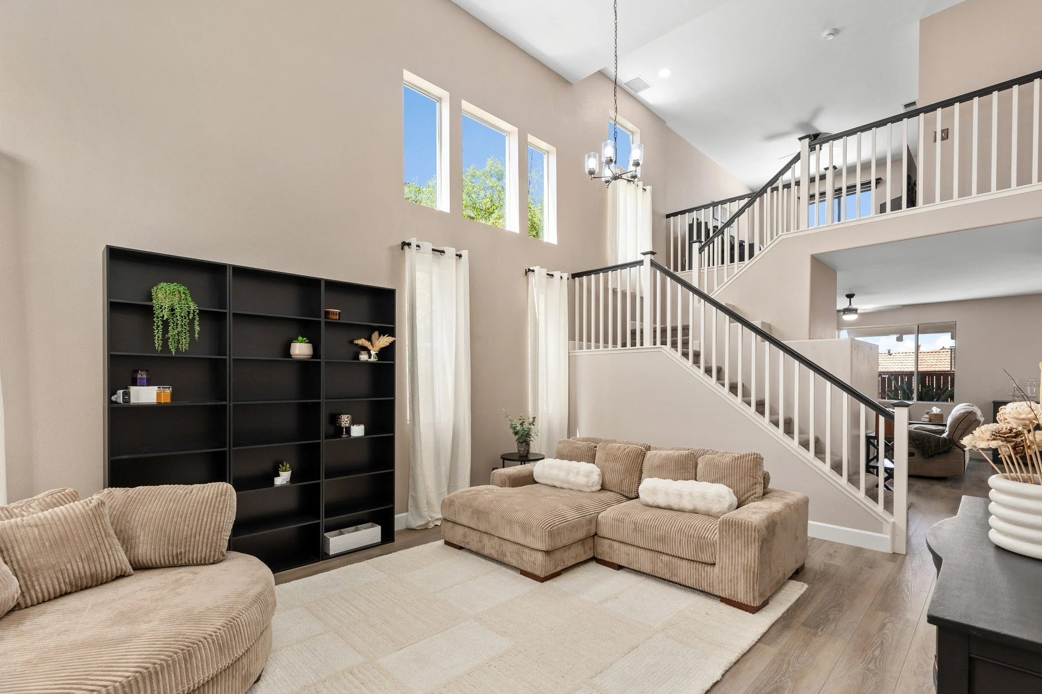 Recent photoshoot in Temecula, CA 📸🏡

DM us to book a photoshoot for your listing!

#sandiegorealestate #Temecularealstate  #temecularealtor #beautifullistings