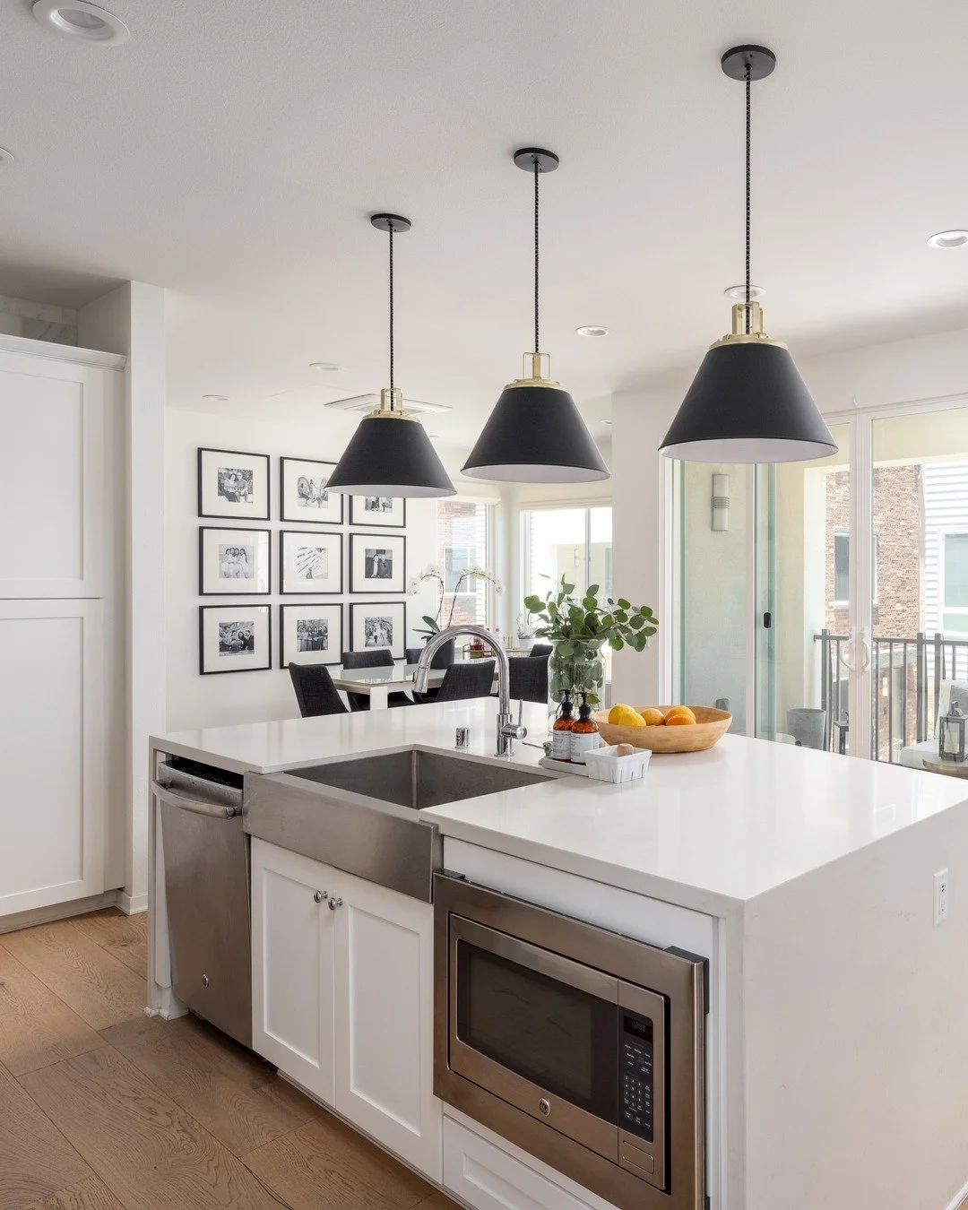 Buyers on social media decide in the first three photos whether they keep scrolling.
This San Diego condo got the full treatment: bright, true-to-space interiors and crisp details, shot and delivered as a complete photo set within 24 hours. 
📍 San D