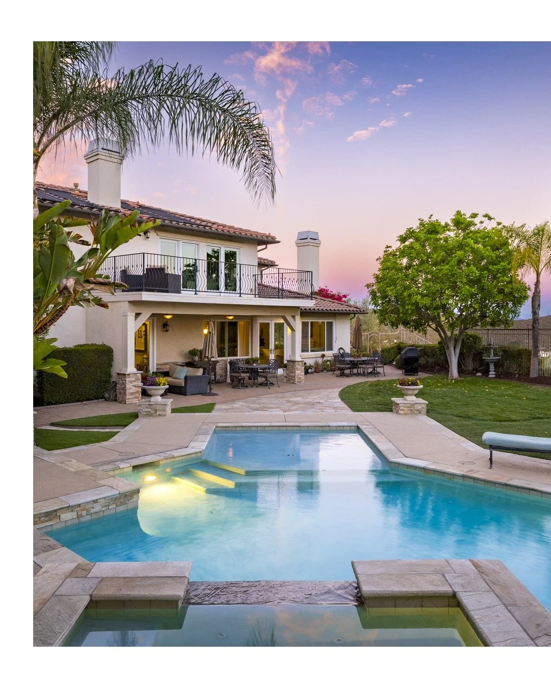 Real estate photos in Murrieta, CA. Some homes you shoot at noon, this one you wait for until the pool lights come on.

Photos, video, drone, twilight and Zillow 3D tours for realtors.

📲 DM us today to book your shoot.

📍 Murrieta, CA

#MurrietaRe