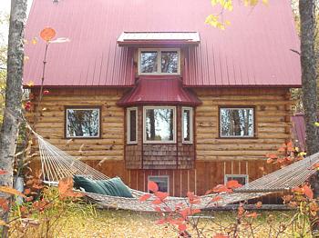 w_main_Talkeetna_Lodging_at_the_Eye_of_Denali,_where_a_comfie_hammock_awaits_you_in_the_back_yard.jpg