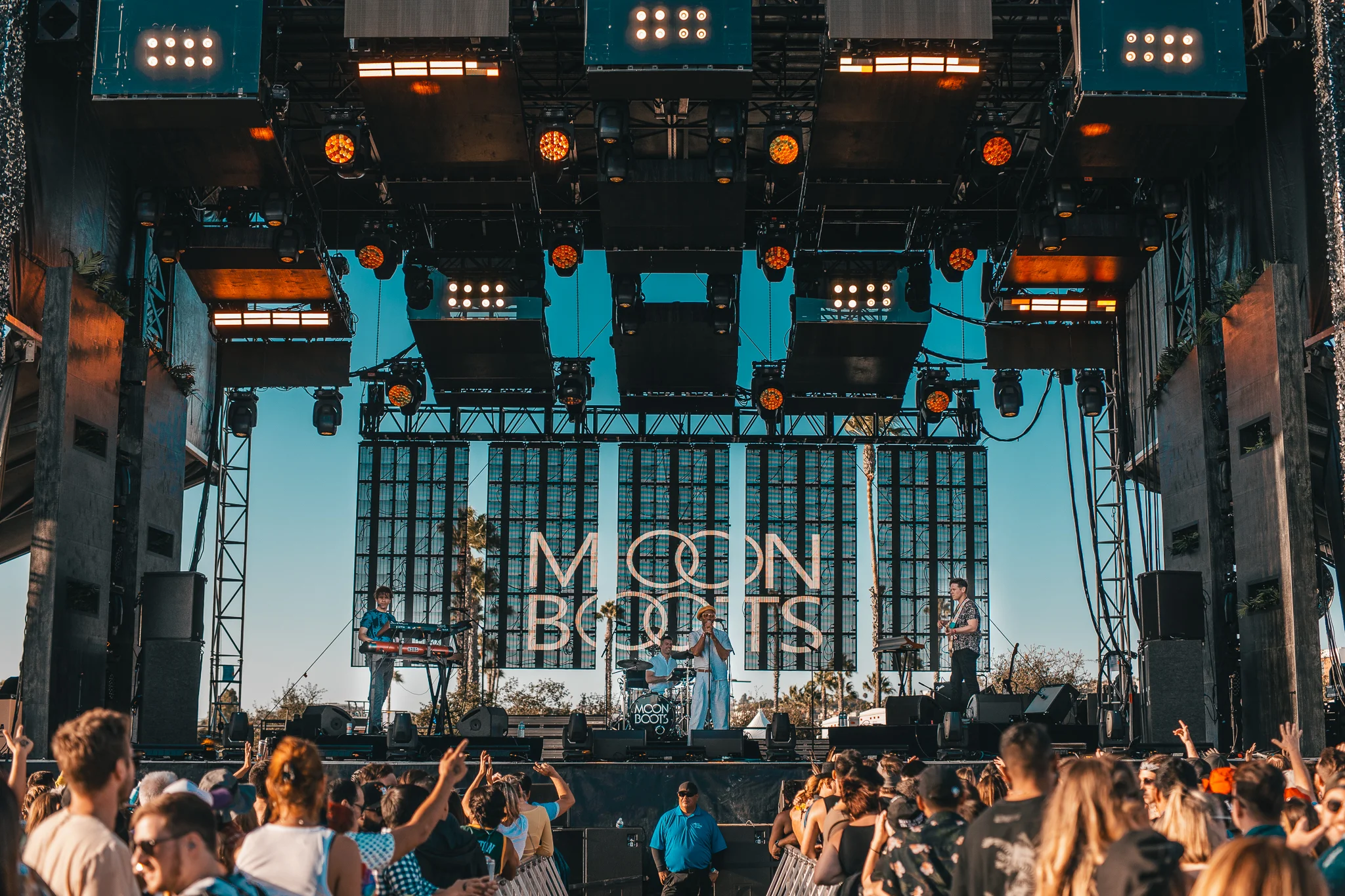 092919_moonboots_crssd-101.jpg