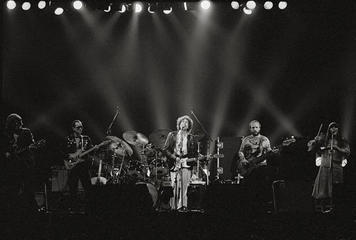 Bob Dylan på scenen i Brøndby-Hallen i 1980. Foto: Susanne Mertz