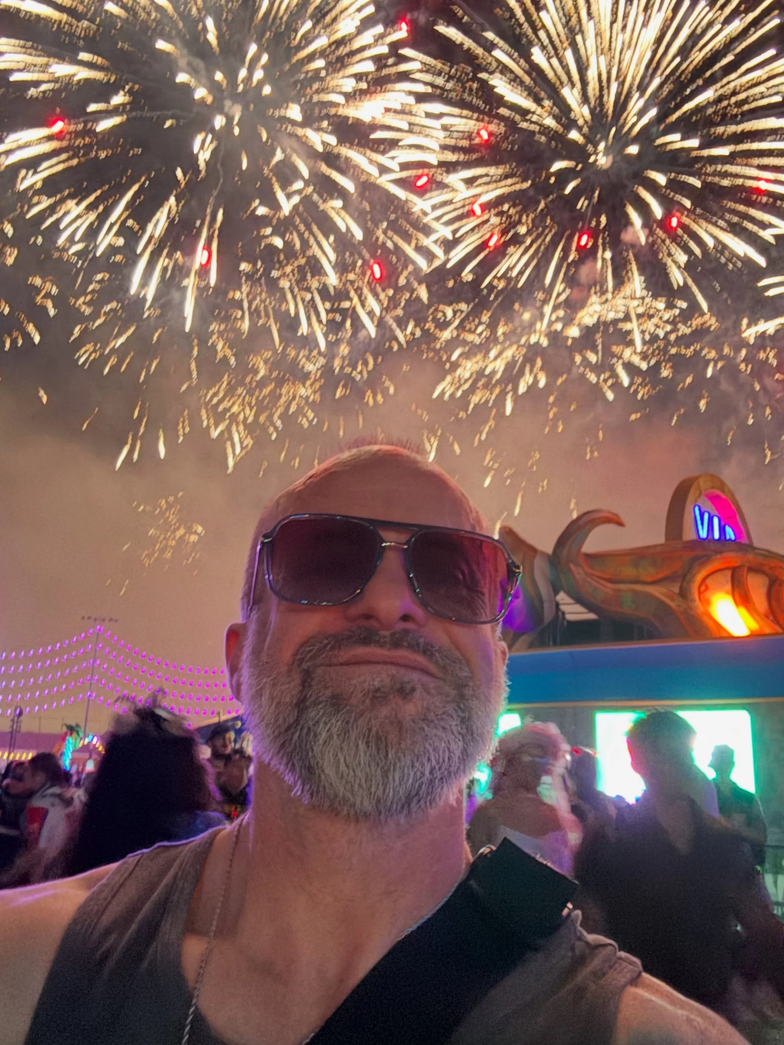 #edc
