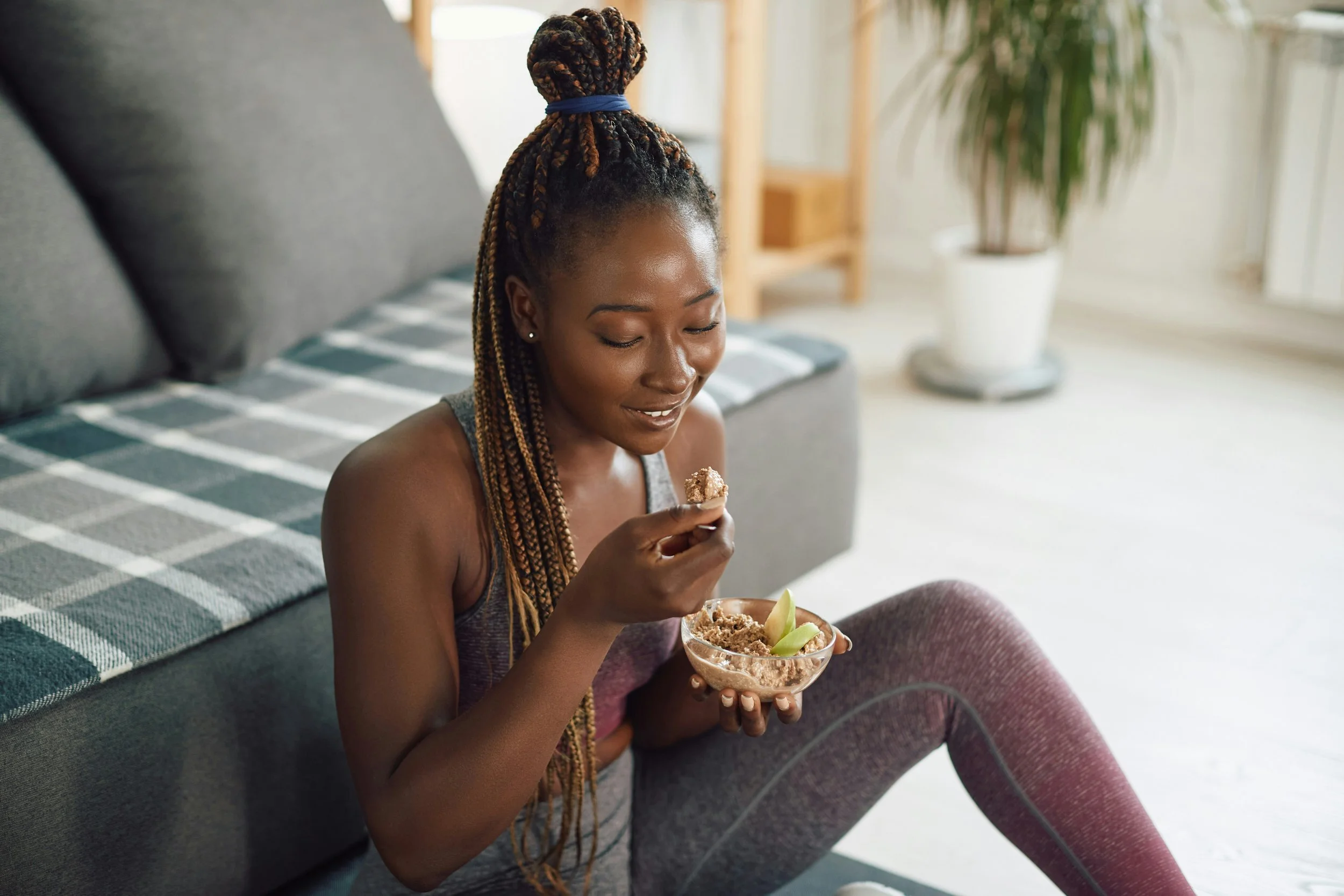 Are You Eating Mindfully or Mindlessly? Here’s How to Tell