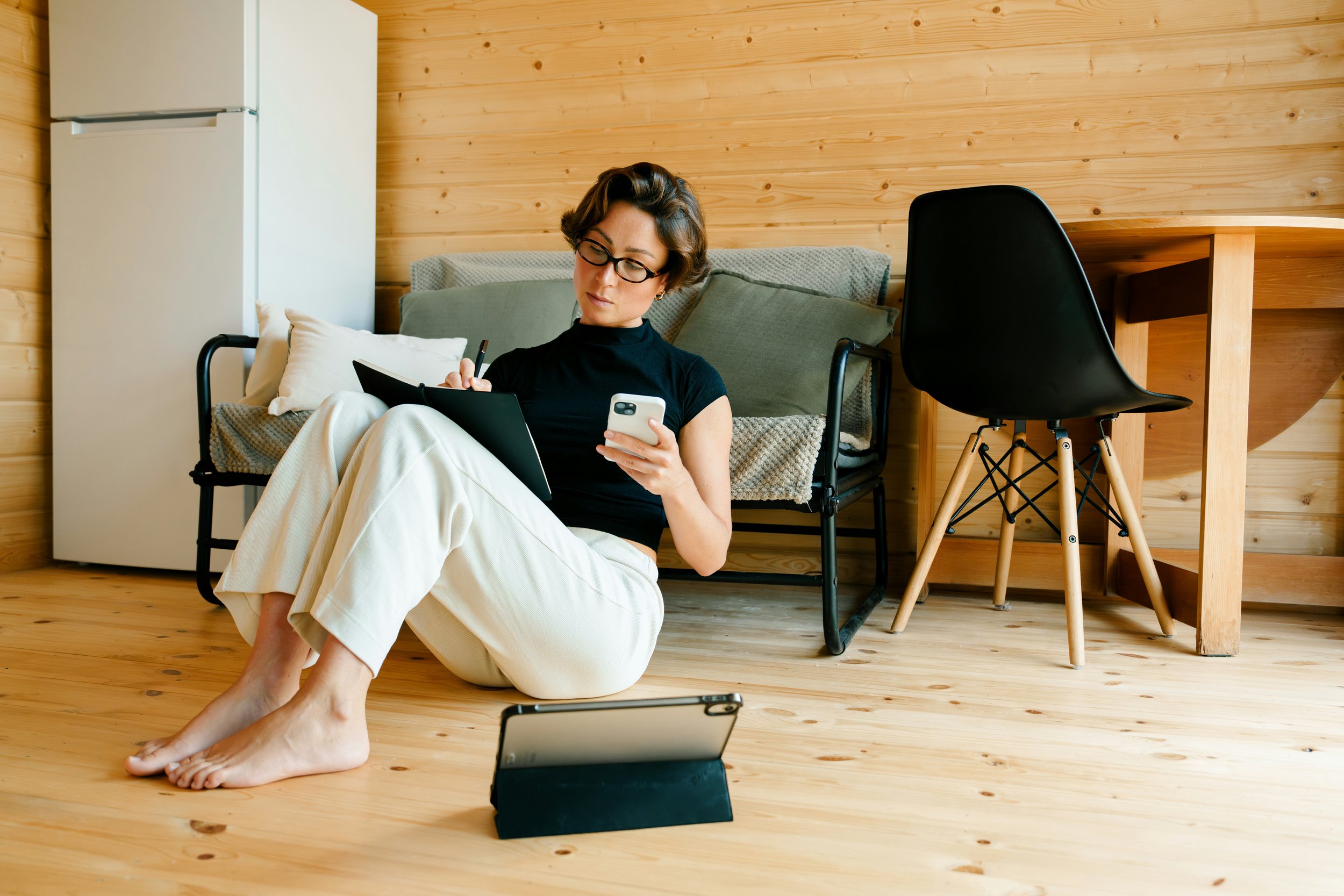 4 Everyday Distractions That Are Draining Your Focus