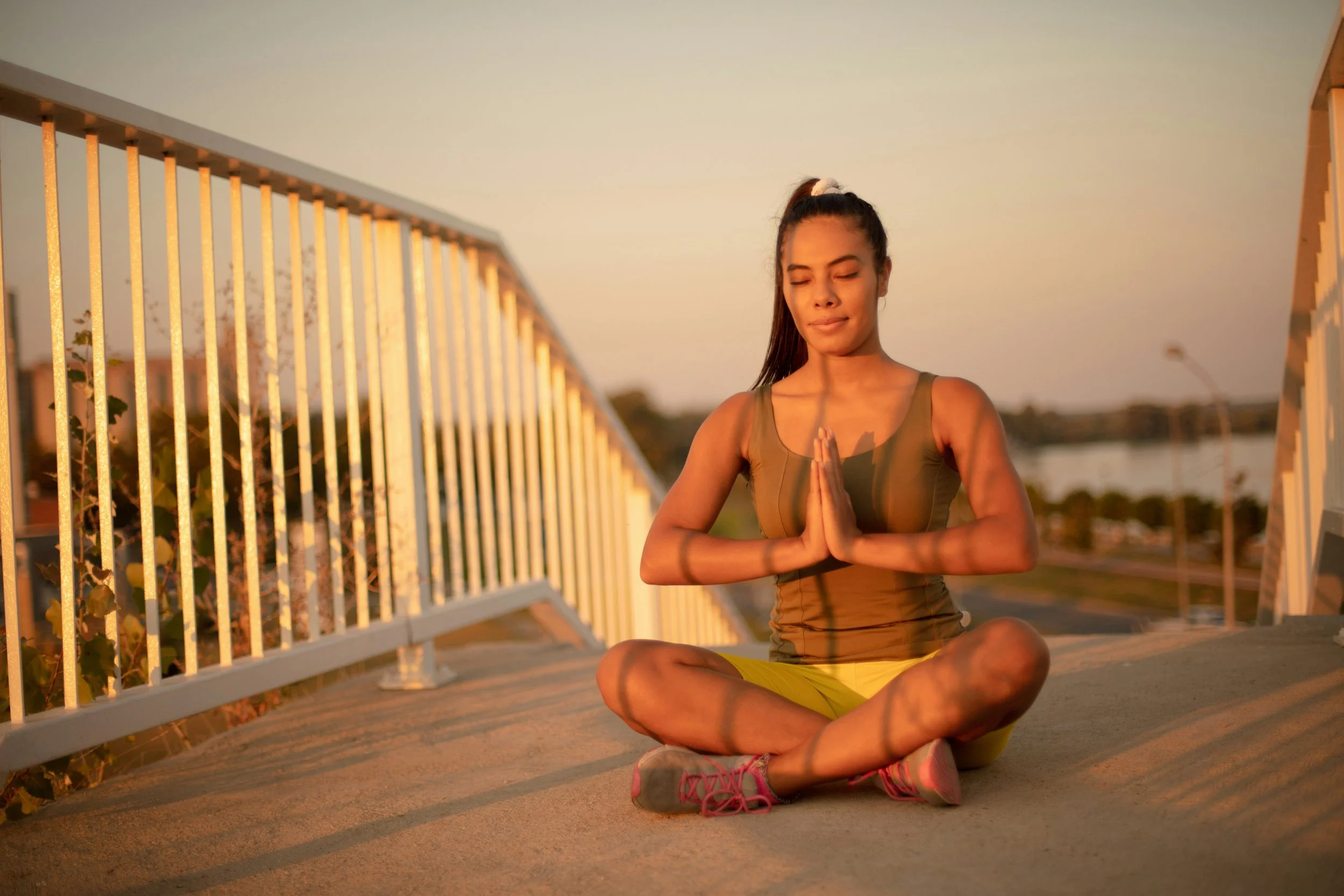 6 Mindful Ways to Clear Your Mind and Release Stress